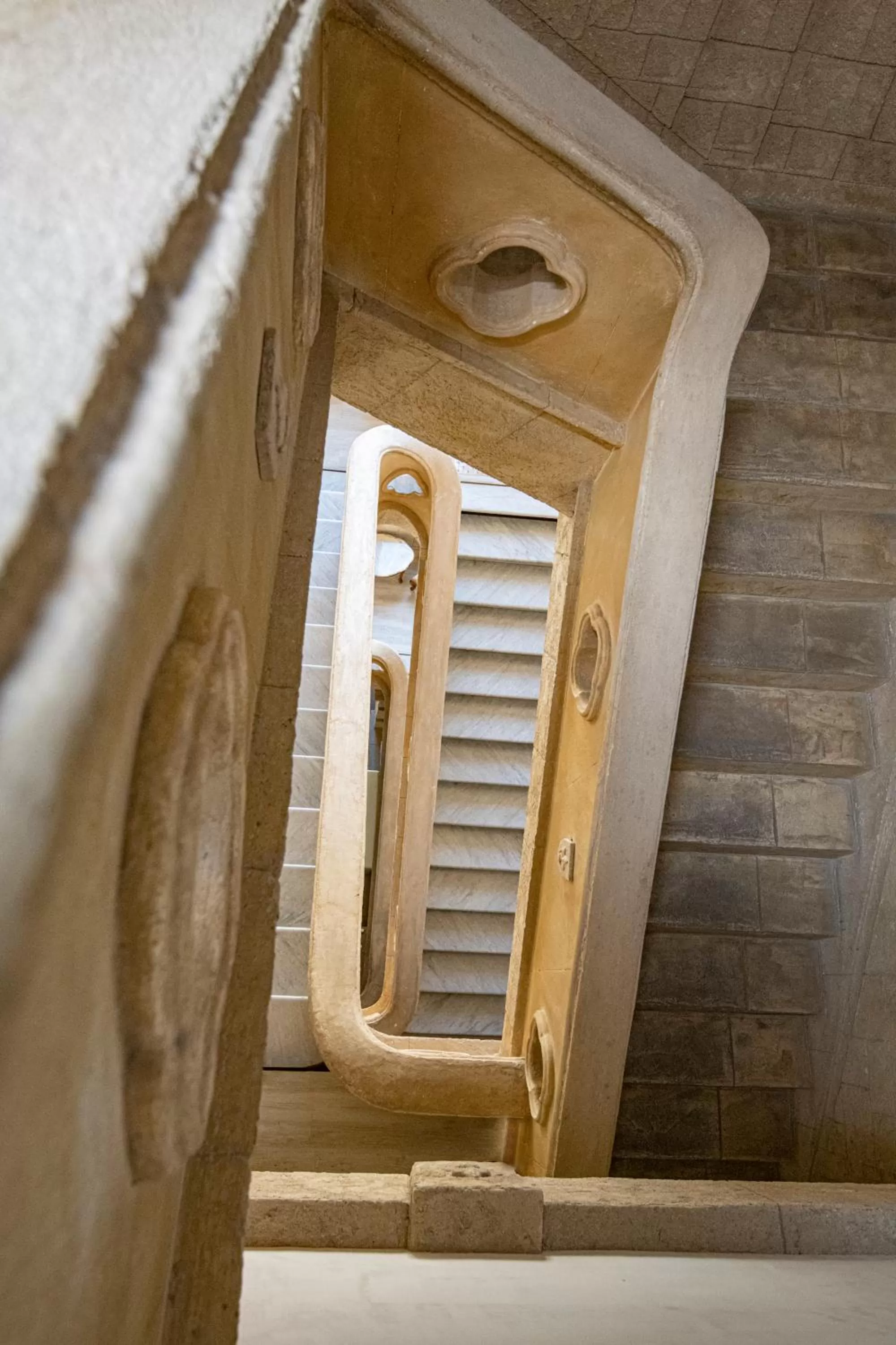 Property building in GOLDEN TULIP CANNES HOTEL de PARIS