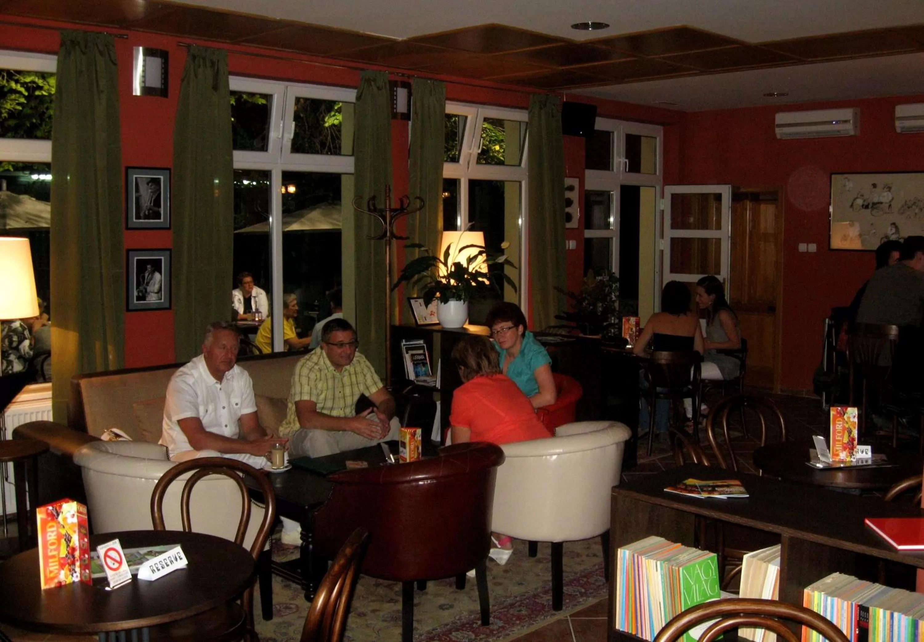 People in Art Garni Hotel
