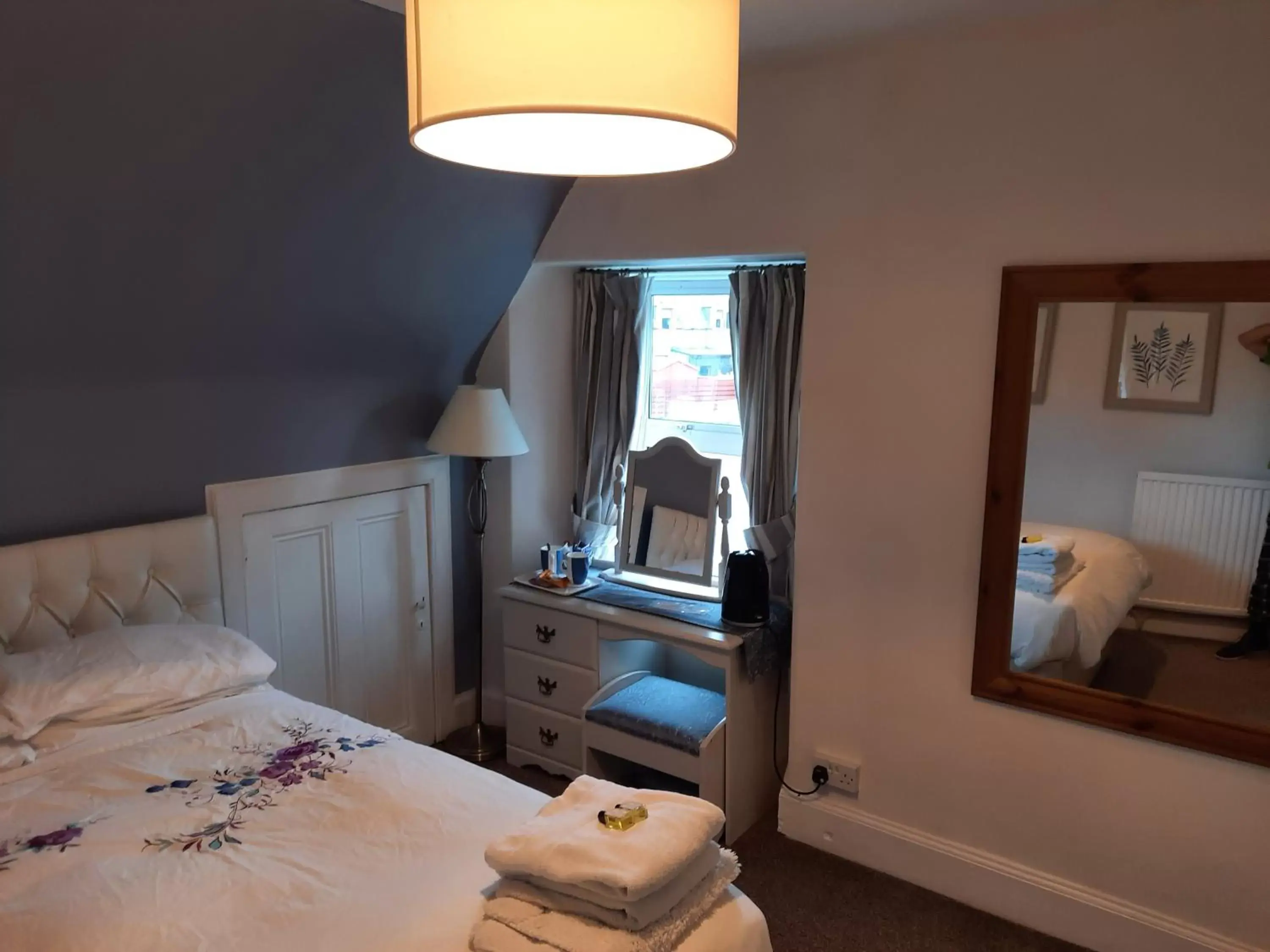 Double Room with Private Bathroom in Jacobite Rose Double Room with Private Bathroom in Jacobite Rose