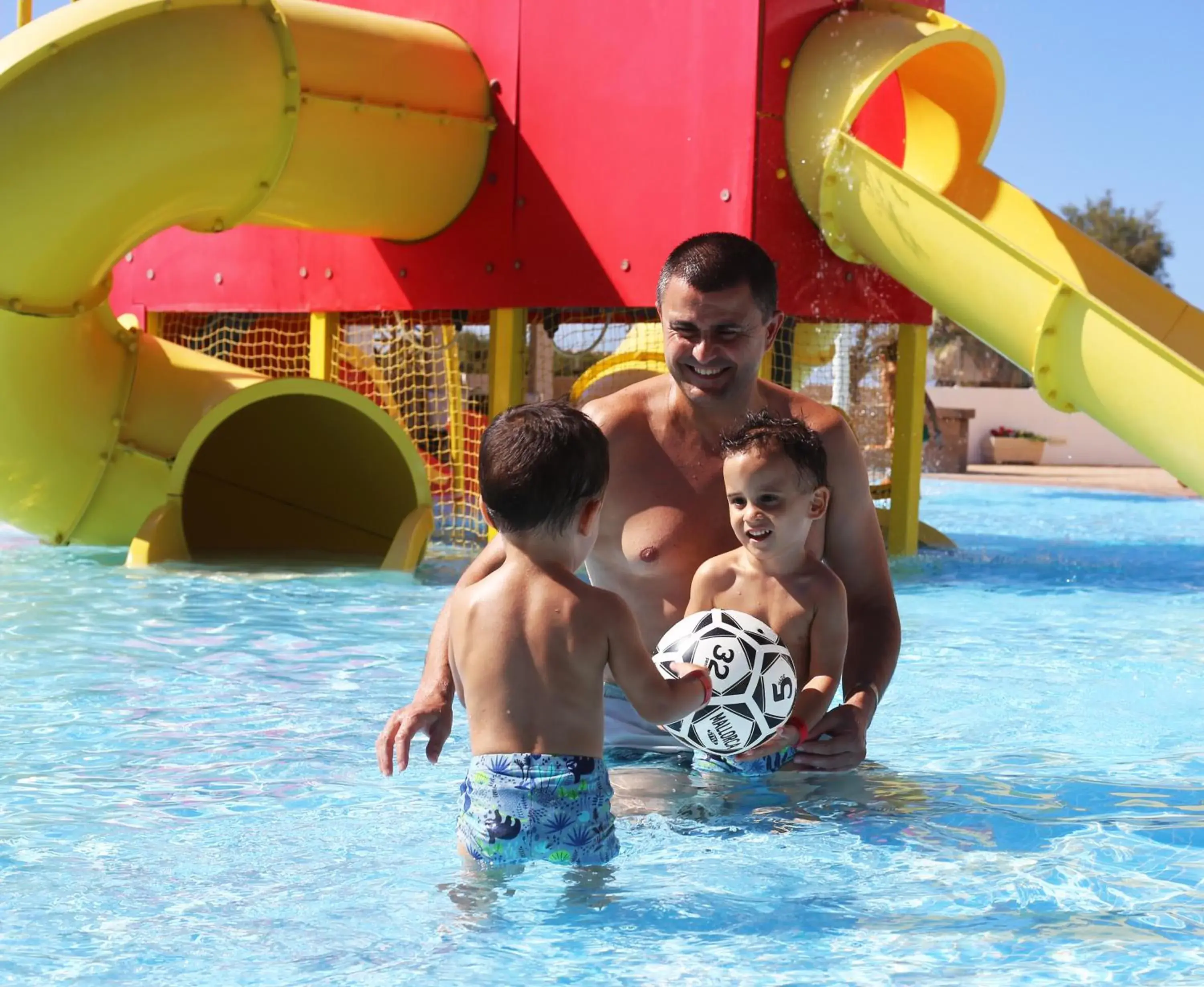 Swimming pool, Children in Universal Hotel Romantica