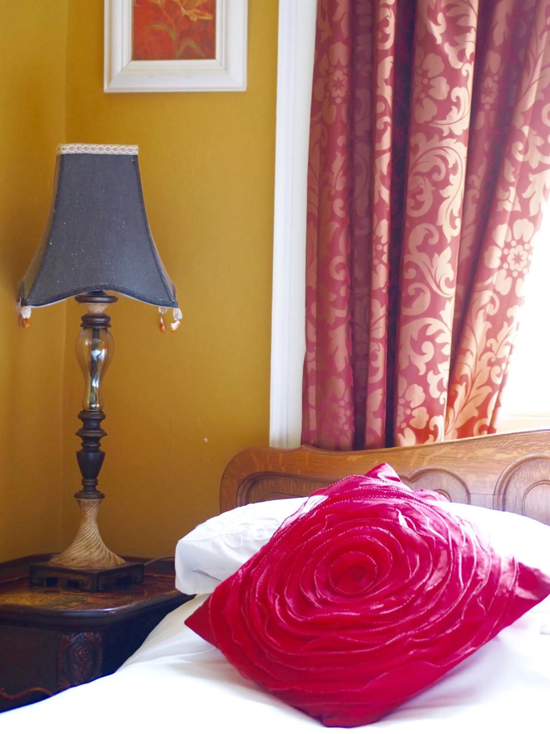 Bedroom, Bed in Wrangham House