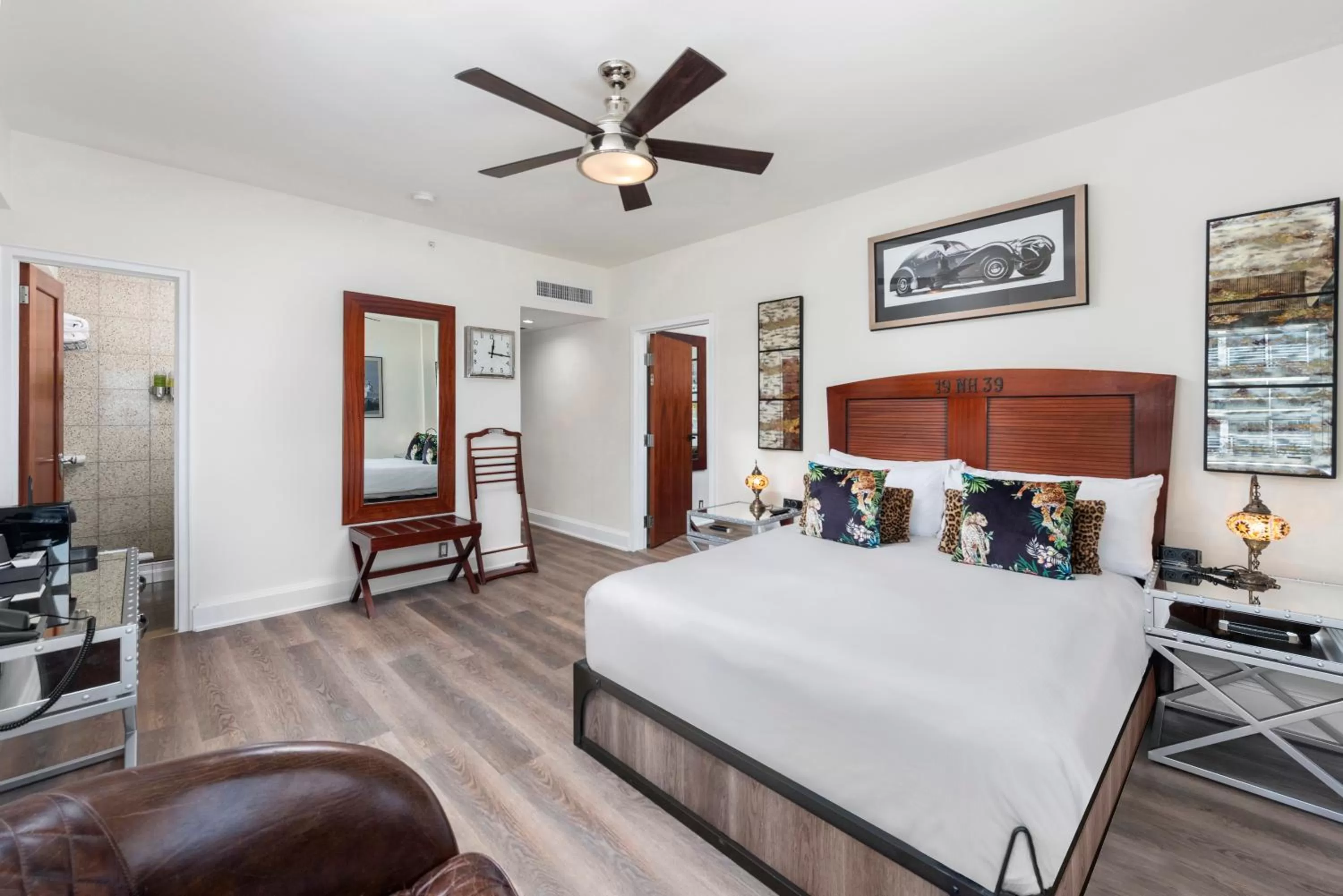 Bedroom, Bed in National Hotel, An Adult Only Oceanfront Resort