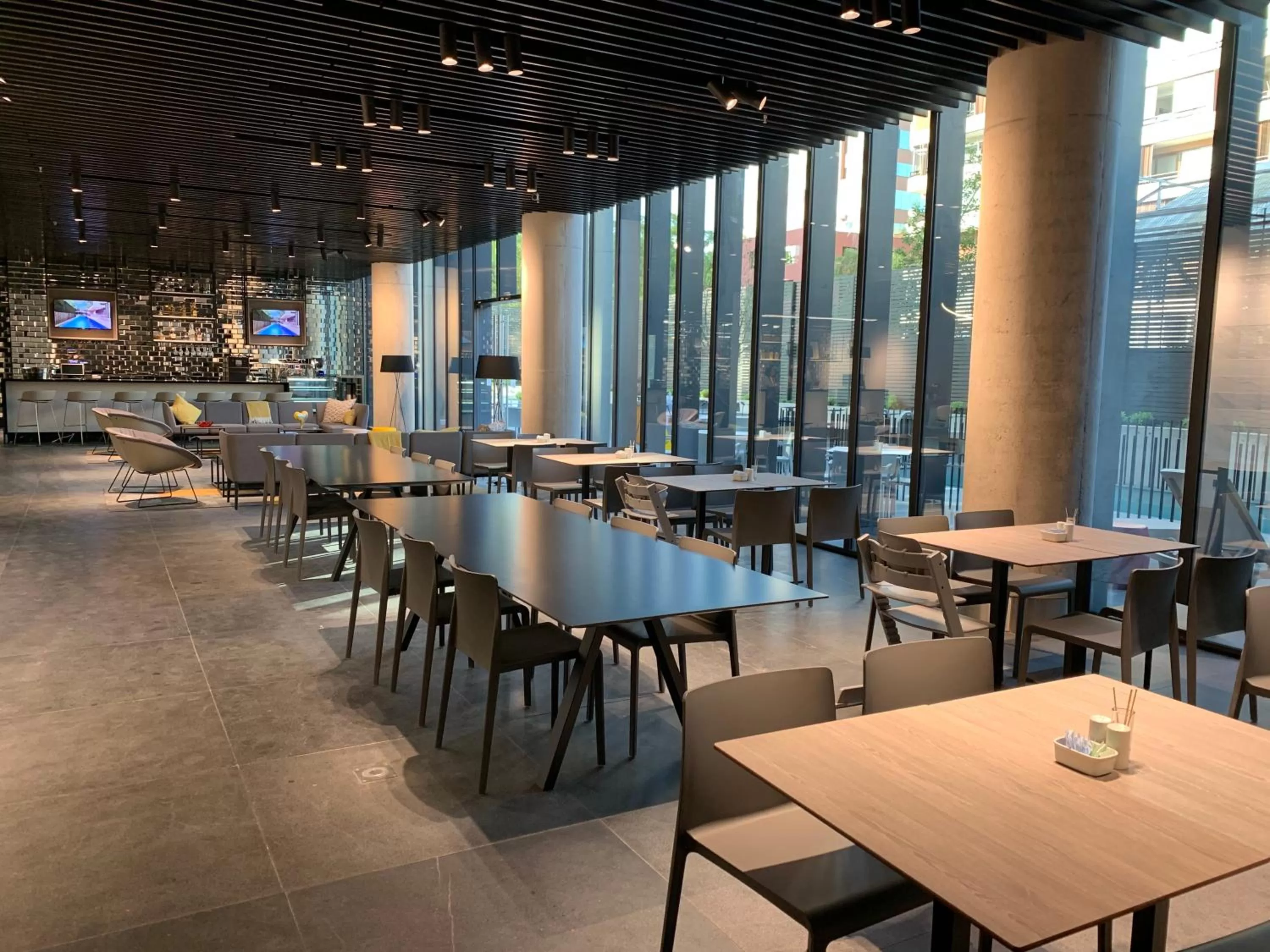 Staff in Ola Santiago Providencia, Tapestry Collection by Hilton