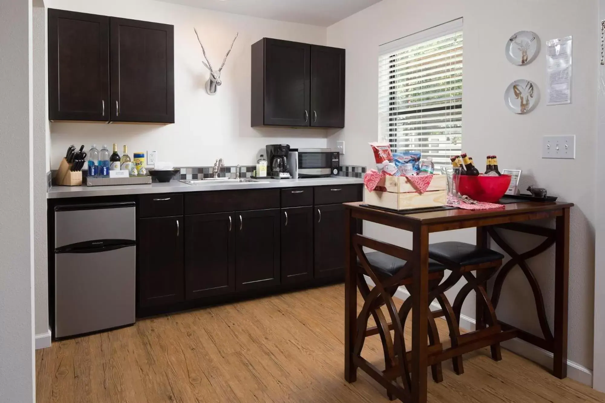 Kitchen/Kitchenette in Hotel Flora and Fauna