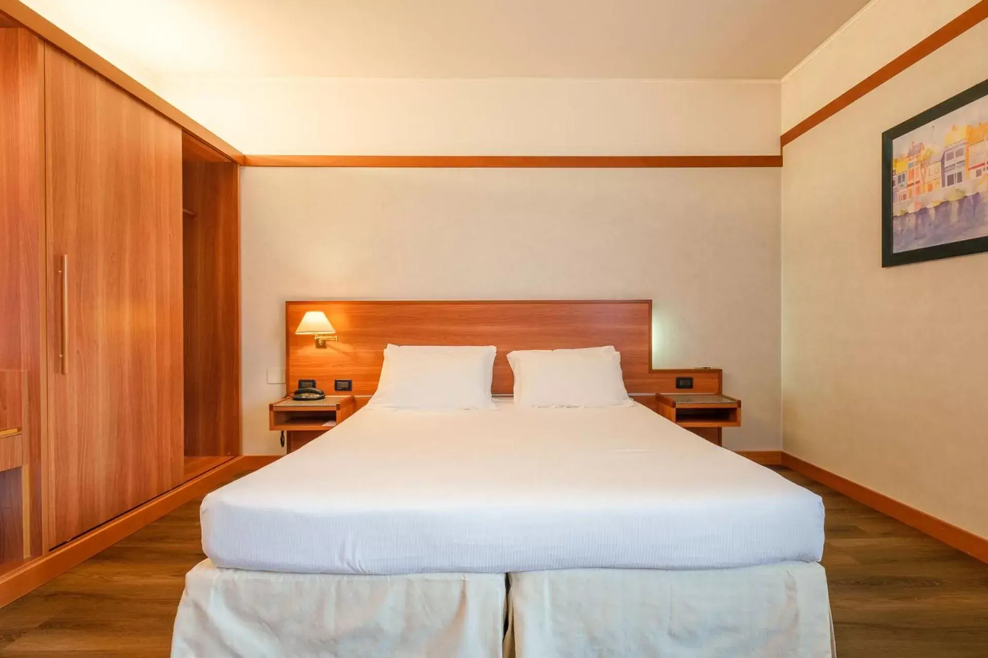 Bedroom, Bed in SHG Hotel Bologna Bedroom, Bed in SHG Hotel Bologna