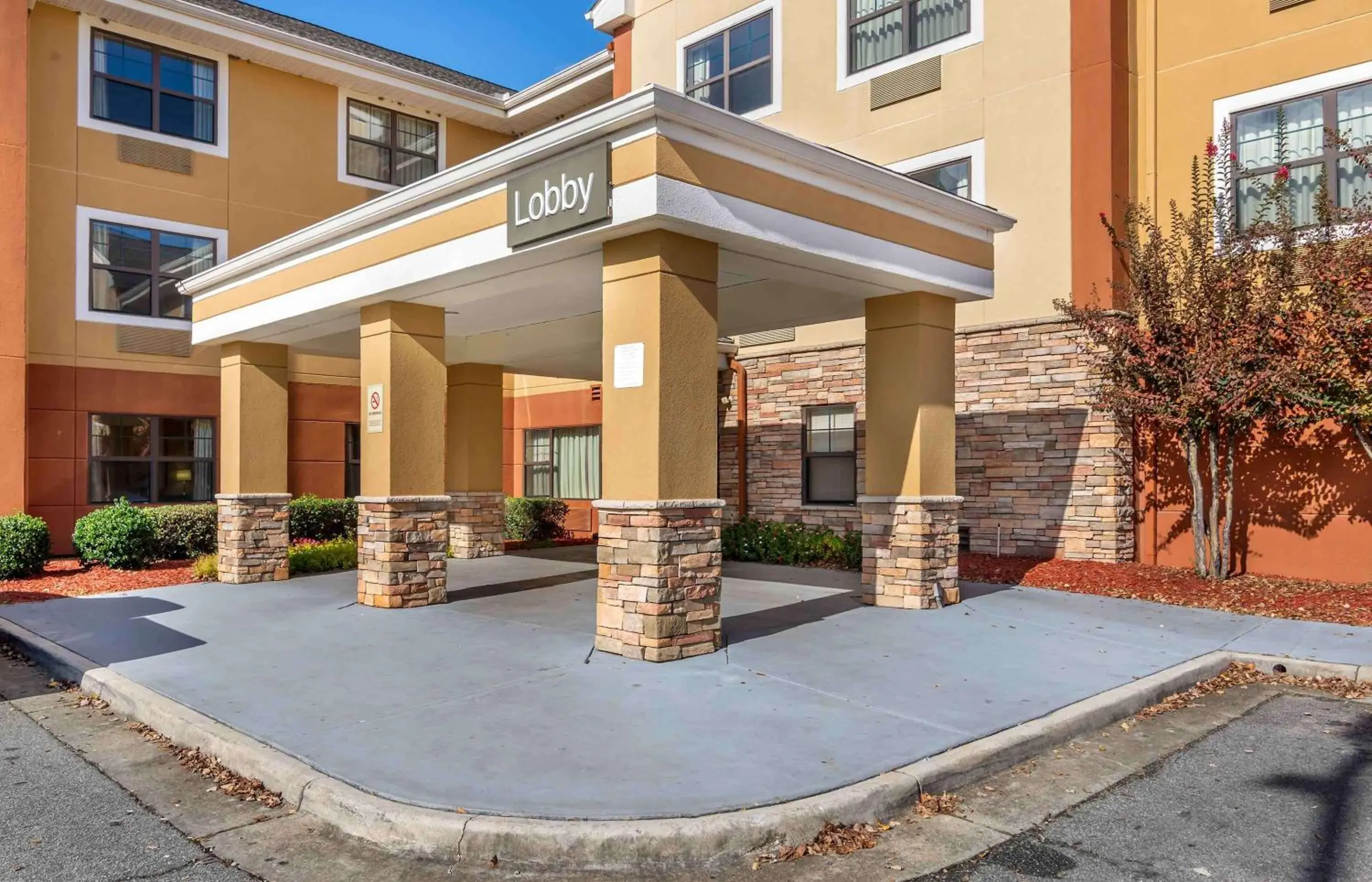 Property Building in Extended Stay America Suites - Columbus - Bradley Park