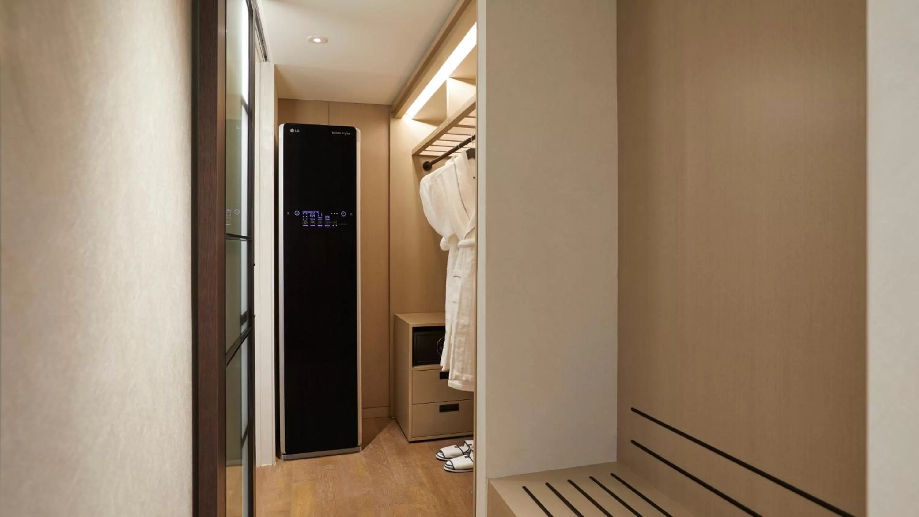 Photo of the whole room in Grand InterContinental Seoul Parnas by IHG