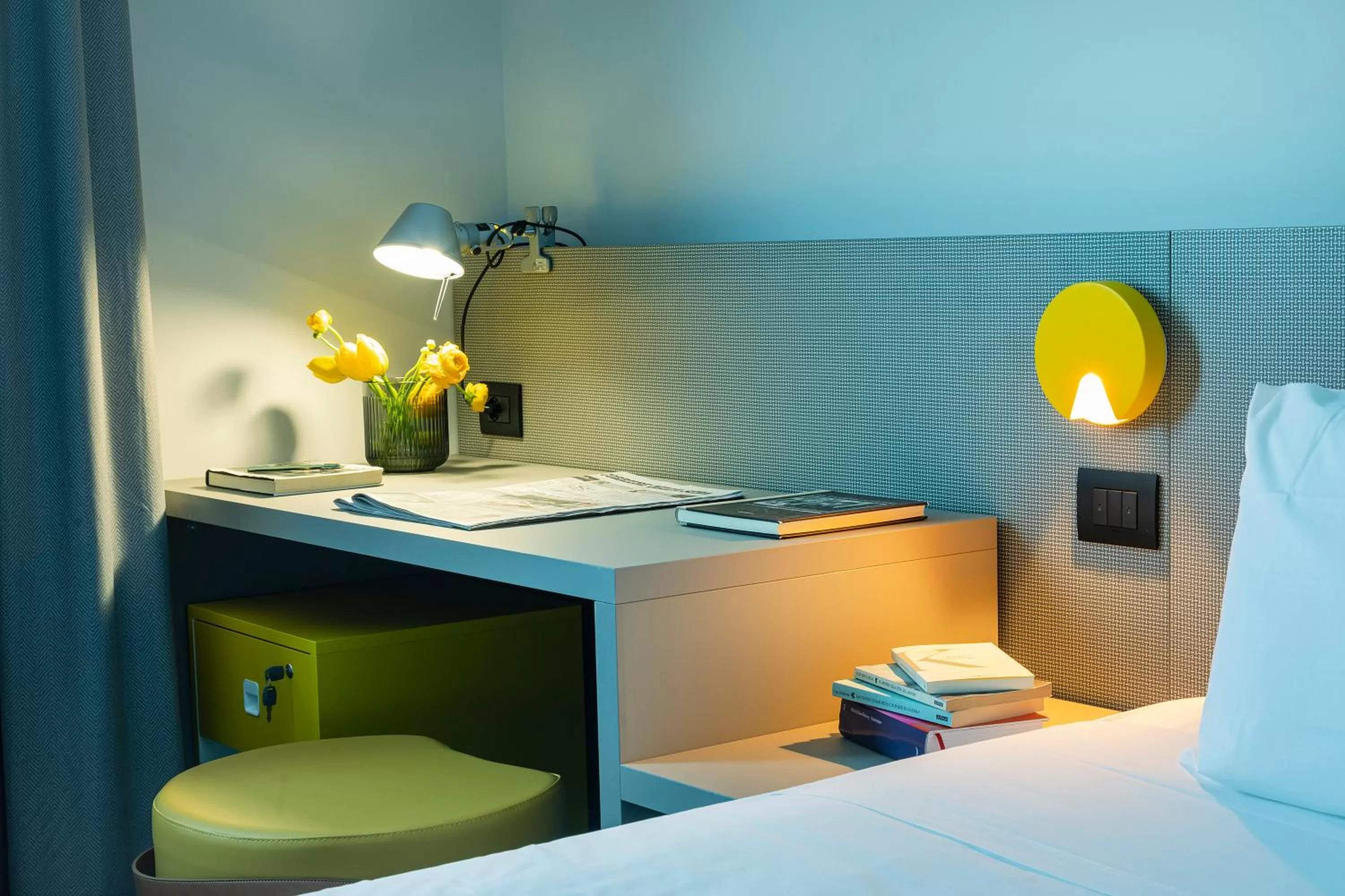 Seating area, Bed in Quark Hotel Milano