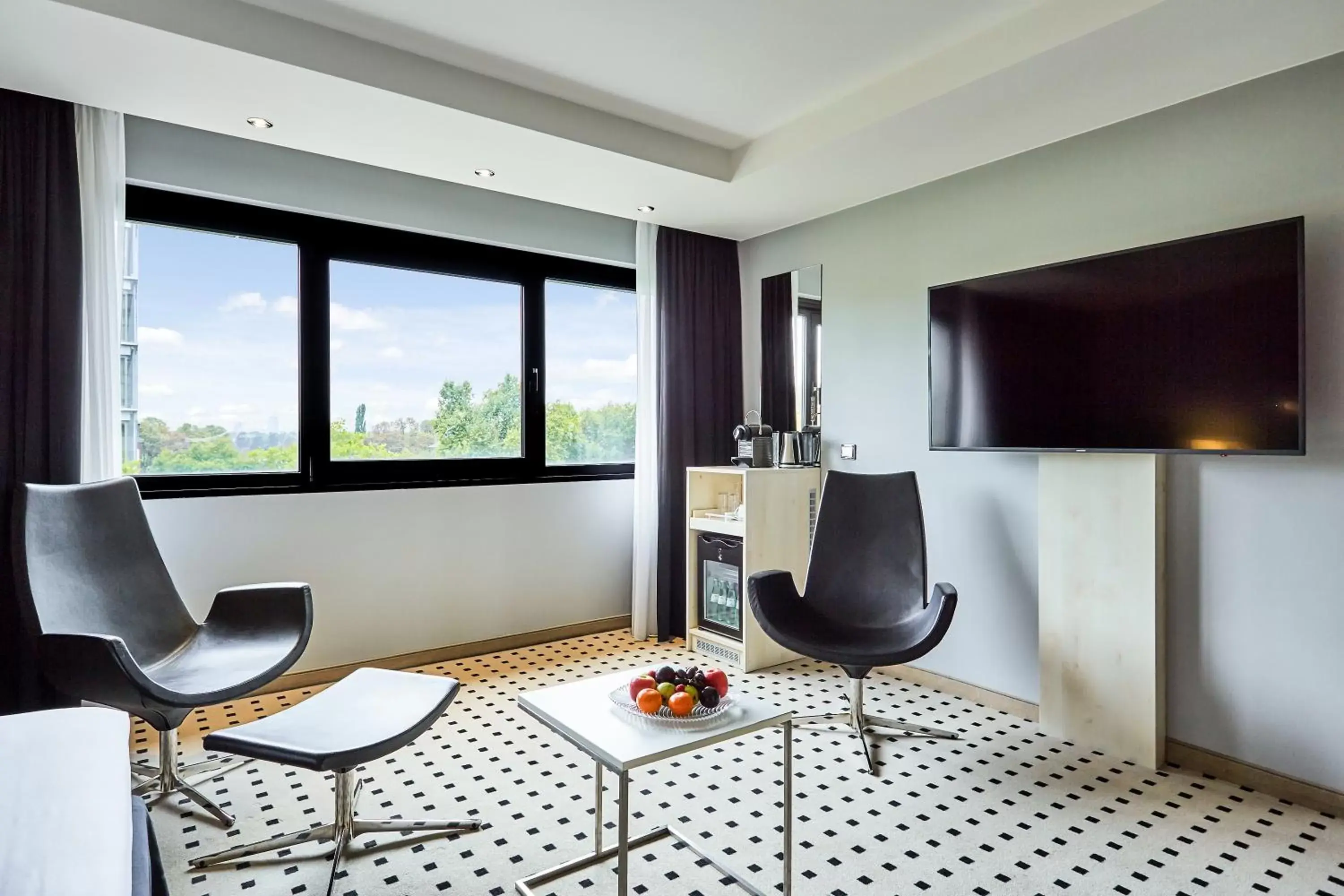 TV and multimedia, Seating Area in Radisson Blu Conference Hotel, Düsseldorf