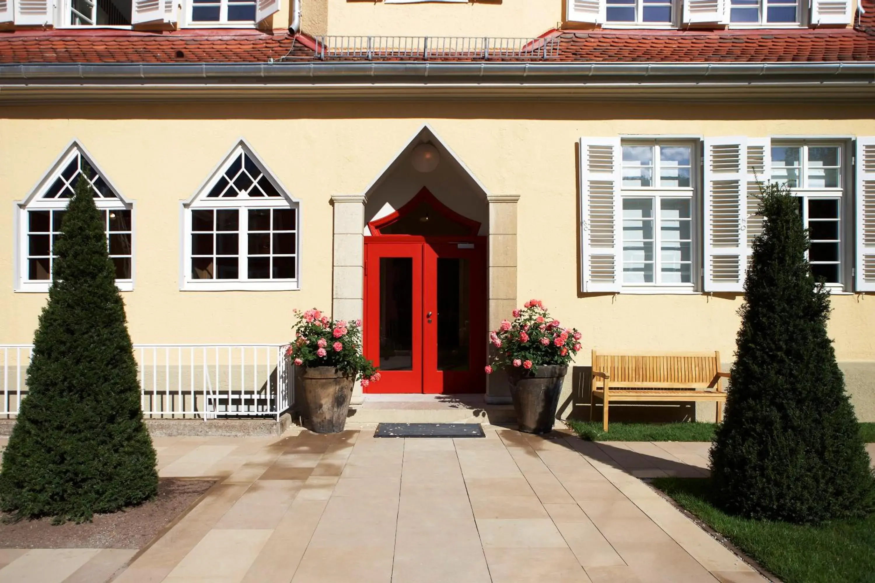 Facade/entrance, Property Building in Waldhotel Stuttgart