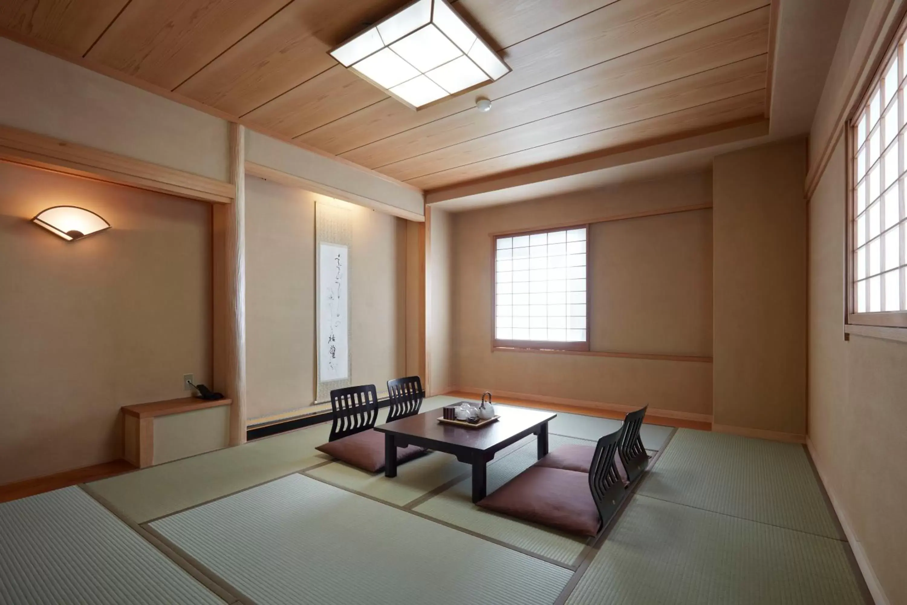 Photo of the whole room, Seating Area in Matsumoto Hotel Kagetsu