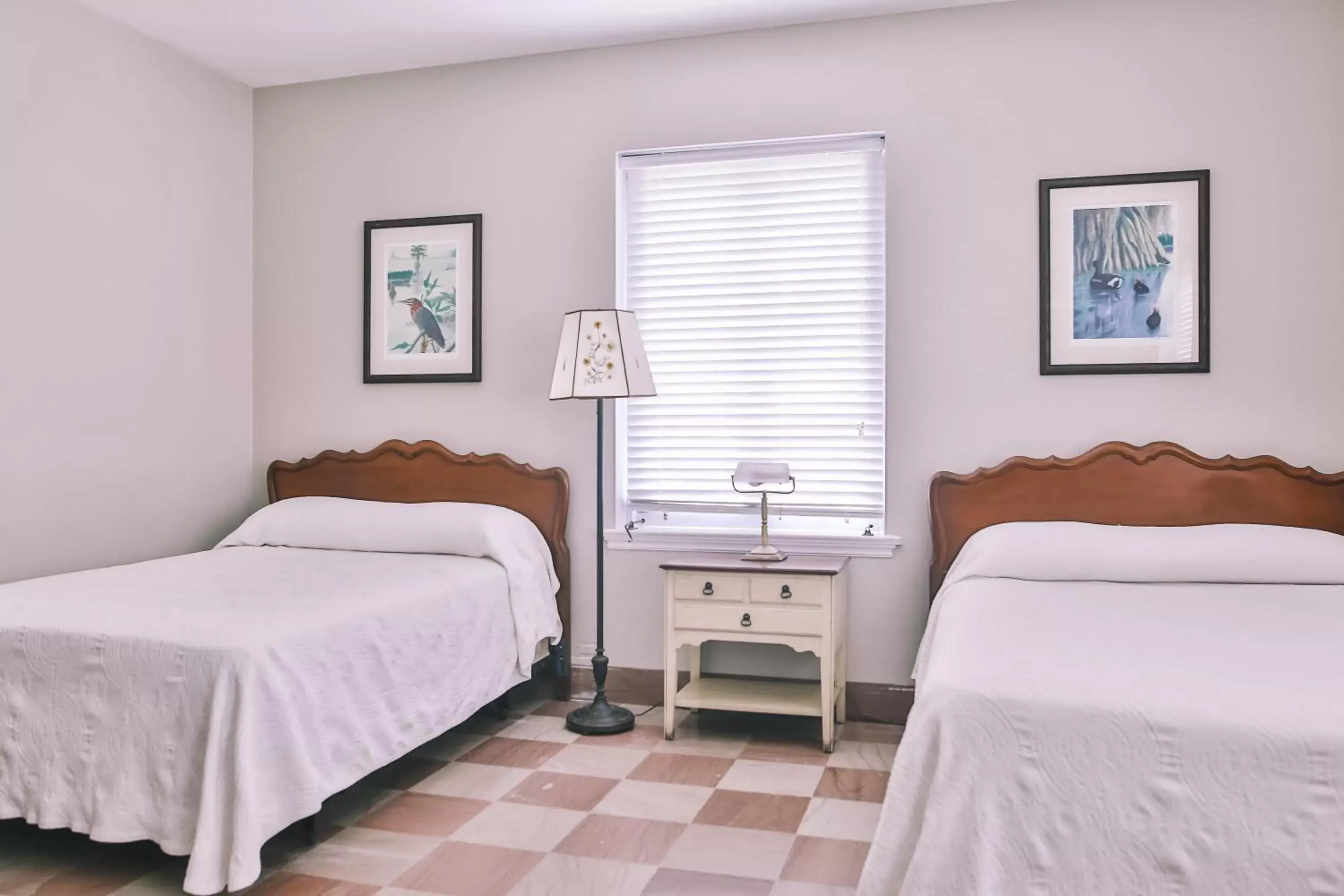 Bed in The Lodge At Wakulla Springs