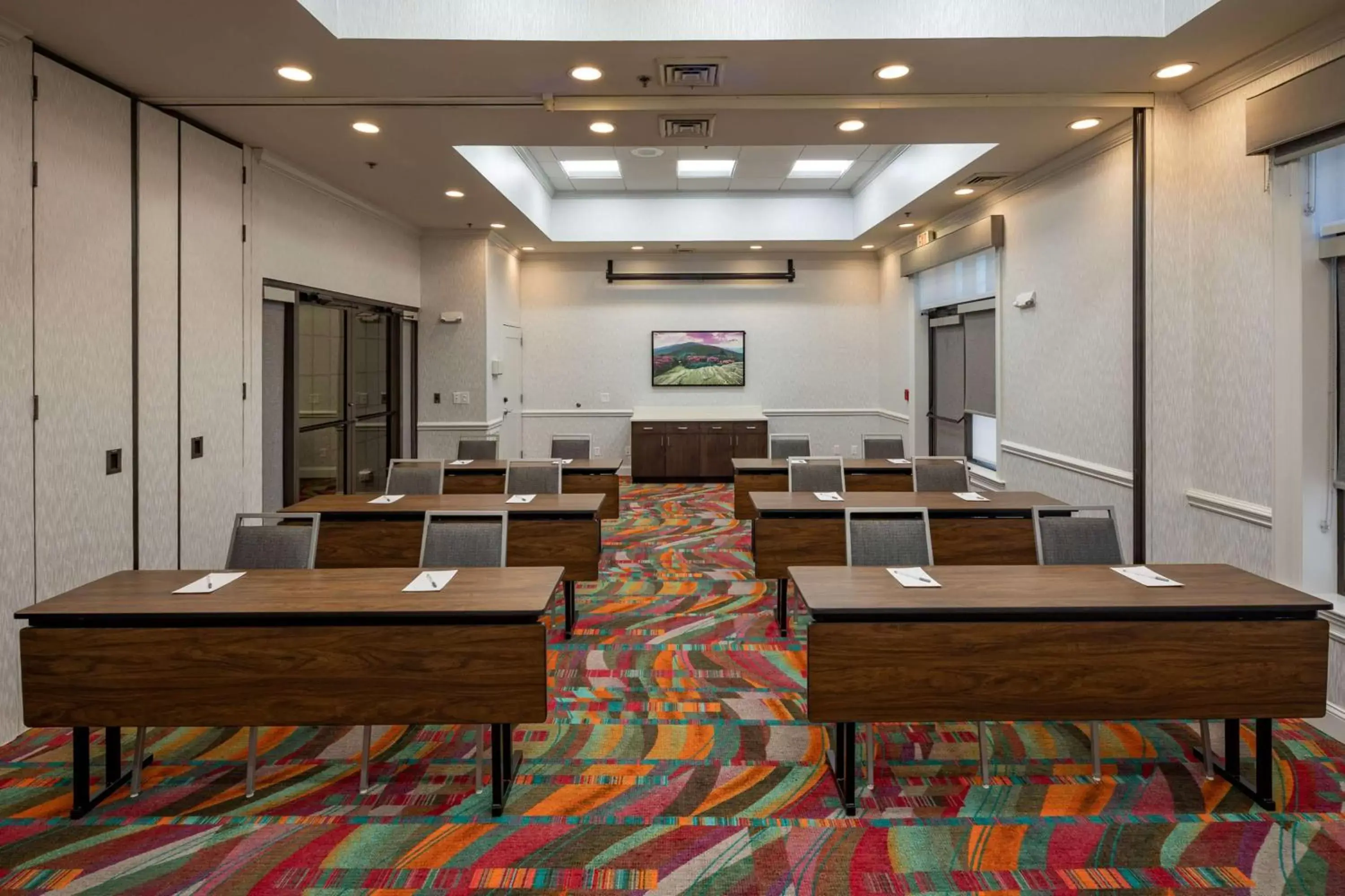 Meeting/conference room in Hampton Inn and Suites Asheville Airport