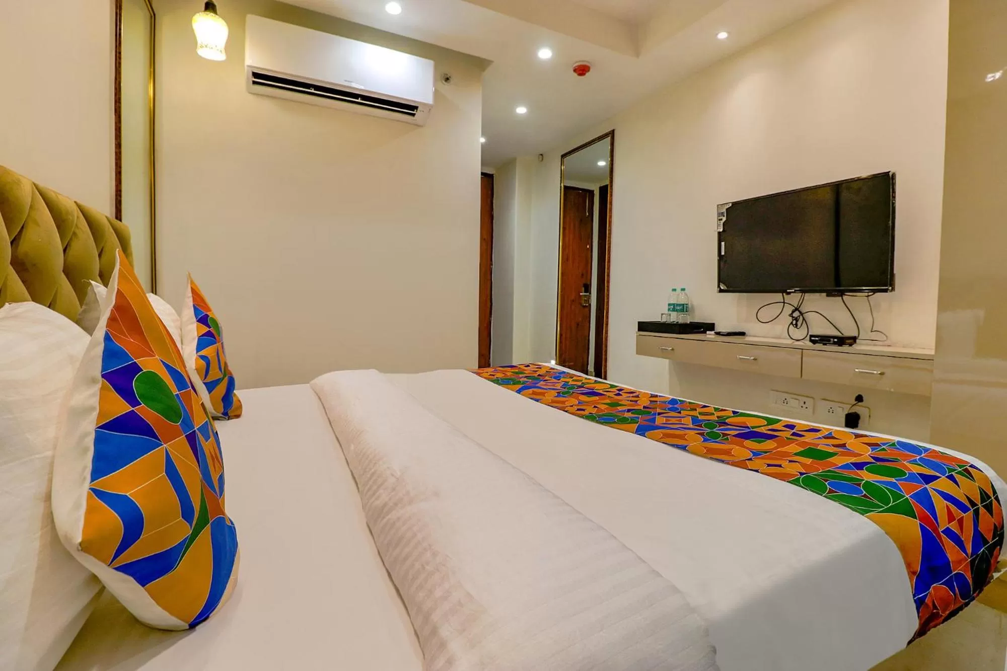 Bed in FabHotel Pitampura