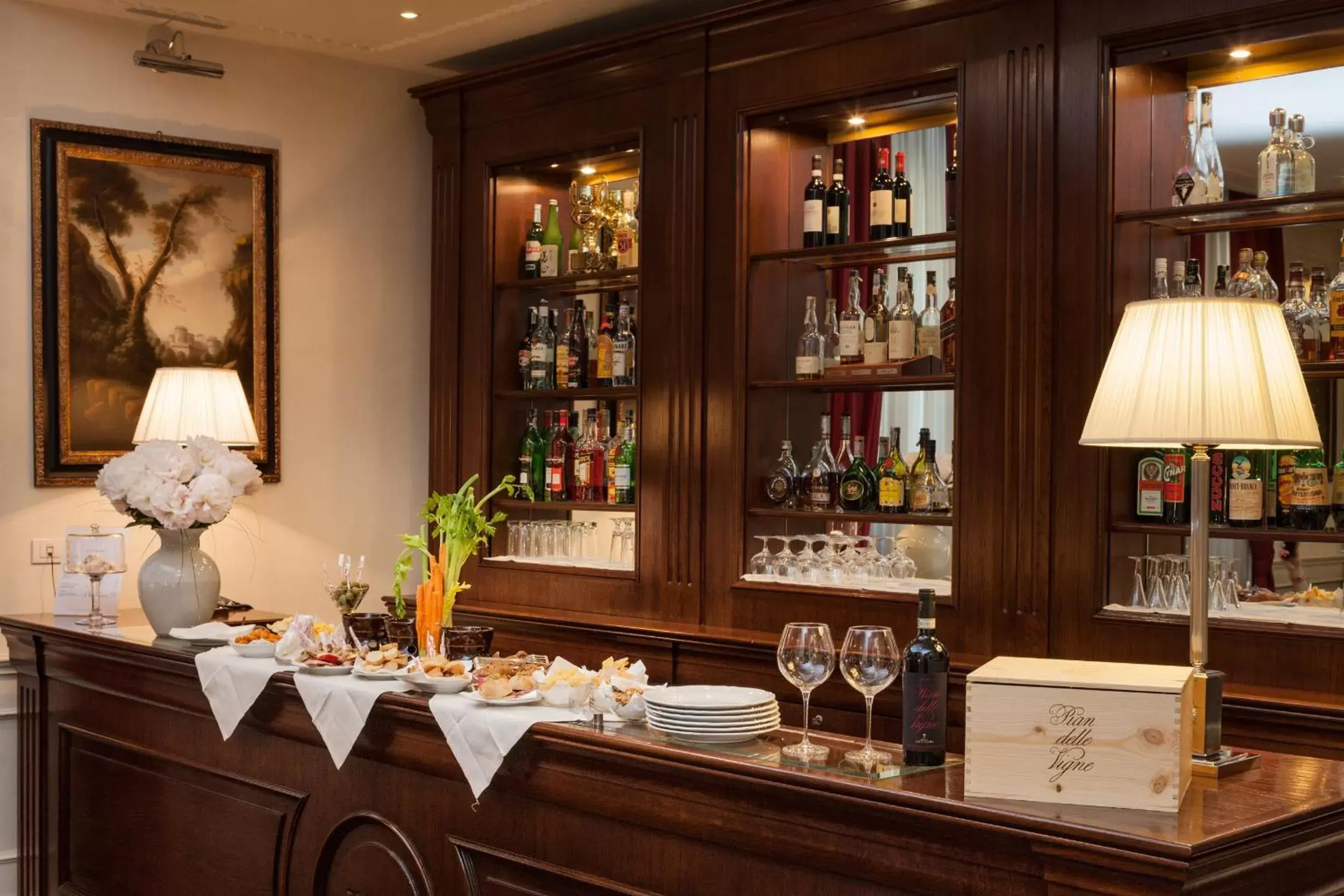 Lounge or bar, Restaurant/Places to Eat in Hotel Executive