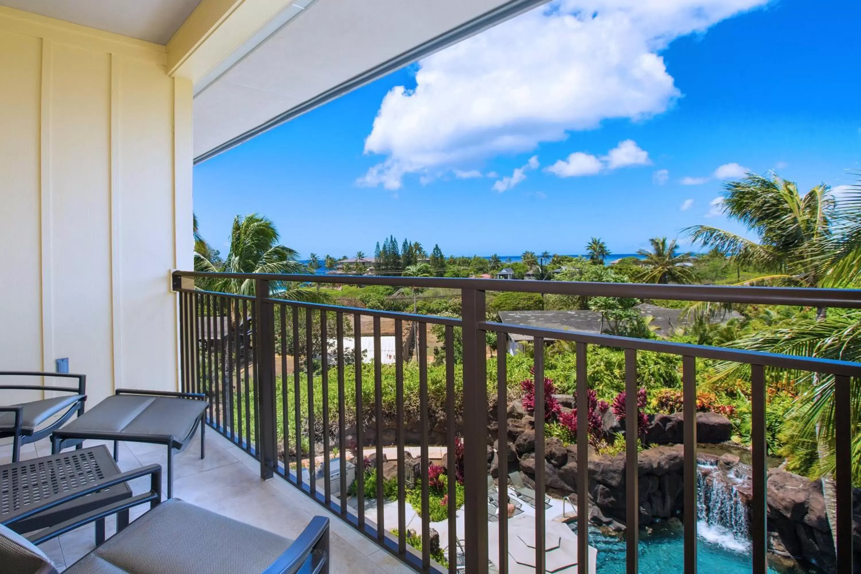 Photo of the whole room, Balcony/Terrace in Koloa Landing Resort at Po'ipu, Autograph Collection