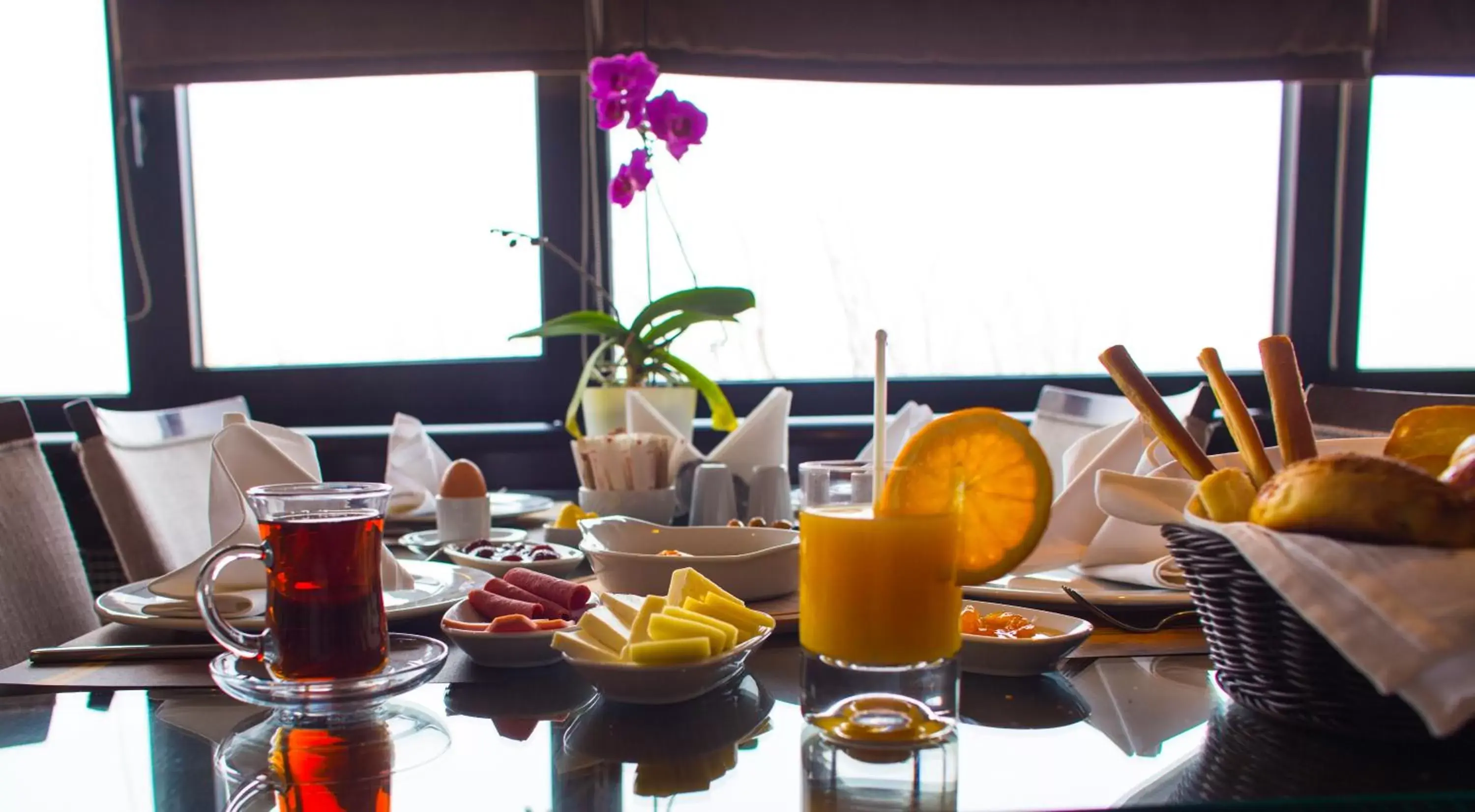 Restaurant/places to eat in Apart Hotel Best Restaurant/places to eat in Apart Hotel Best