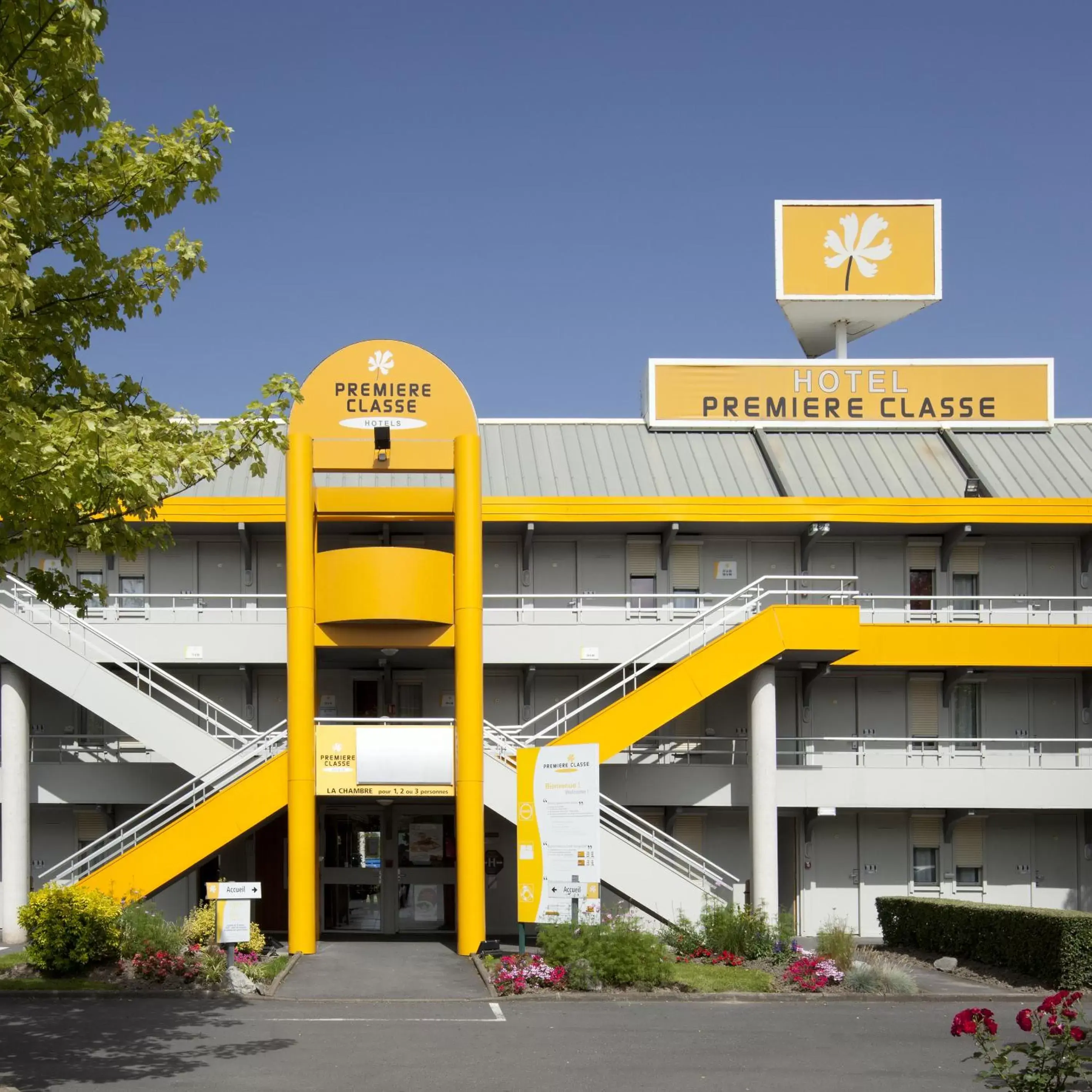 Facade/entrance, Property Building in Première Classe Clermont-Ferrand Aubière