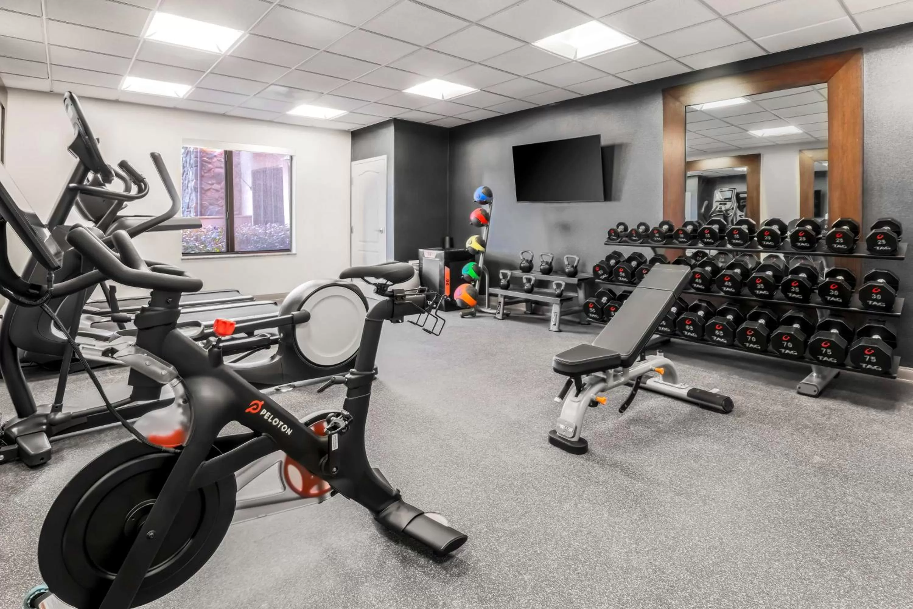 Fitness centre/facilities in Hampton Inn &amp; Suites Windsor-Sonoma Wine Country