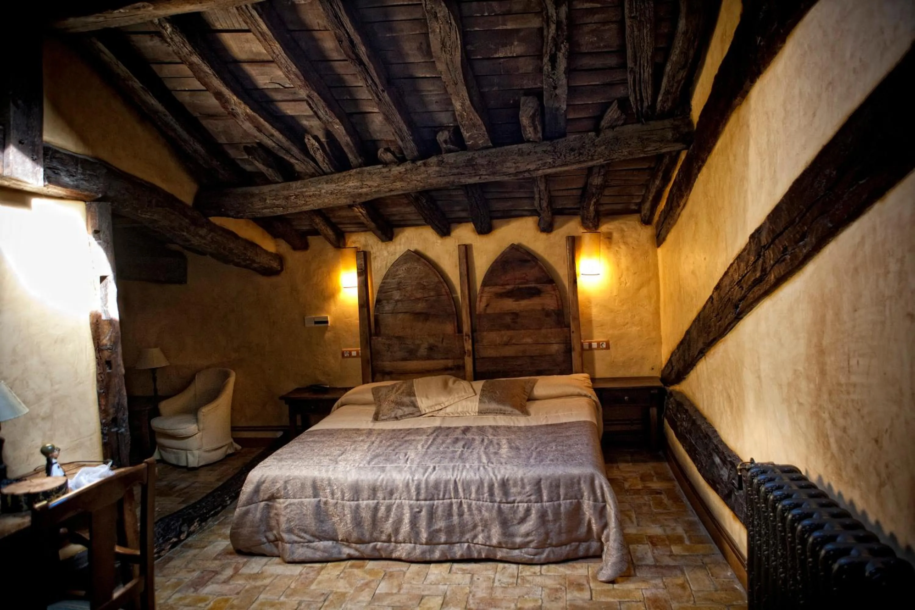 Decorative detail, Bed in Hotel Palacio de Elorriaga
