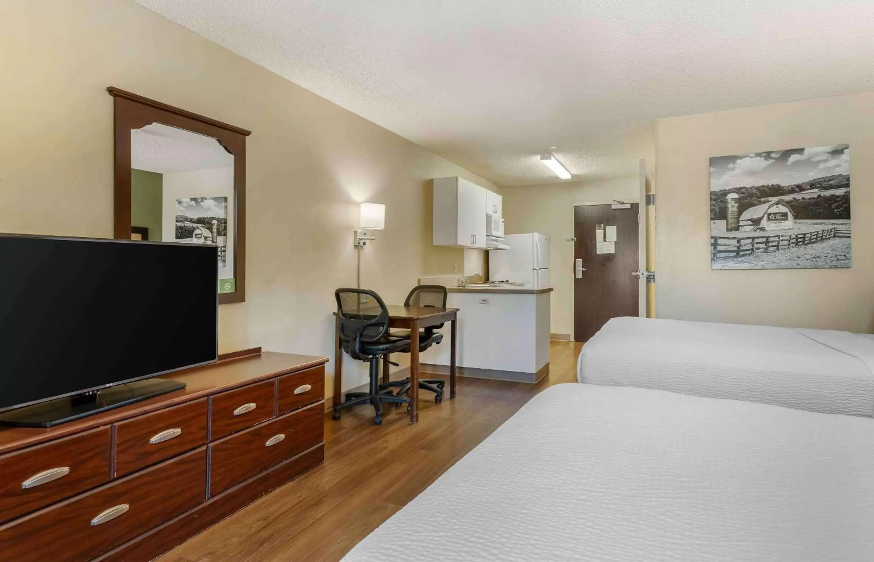 Bedroom, Seating Area in Extended Stay America Suites - Richmond - Hilltop Mall