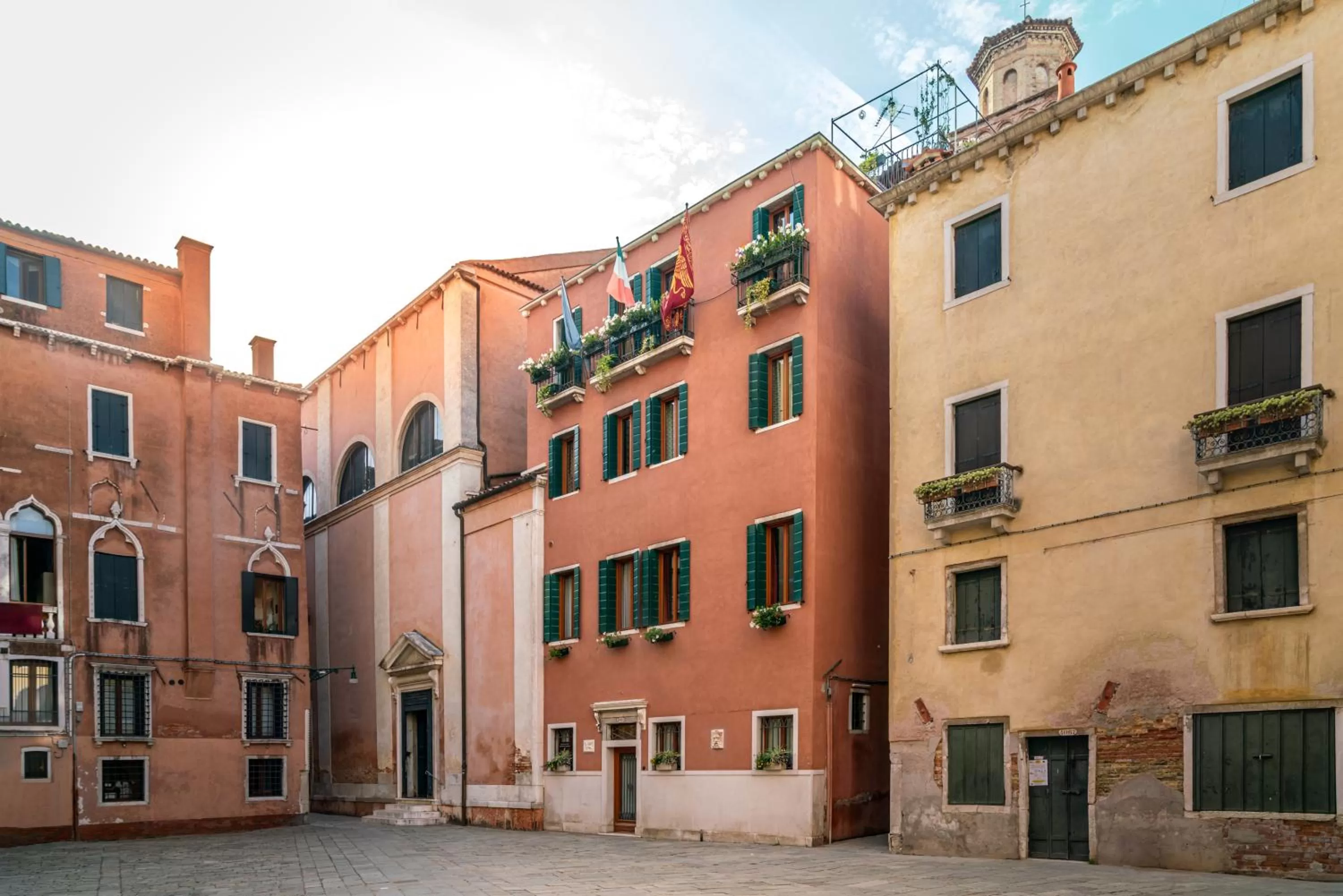 Property building in Palazzo San Luca