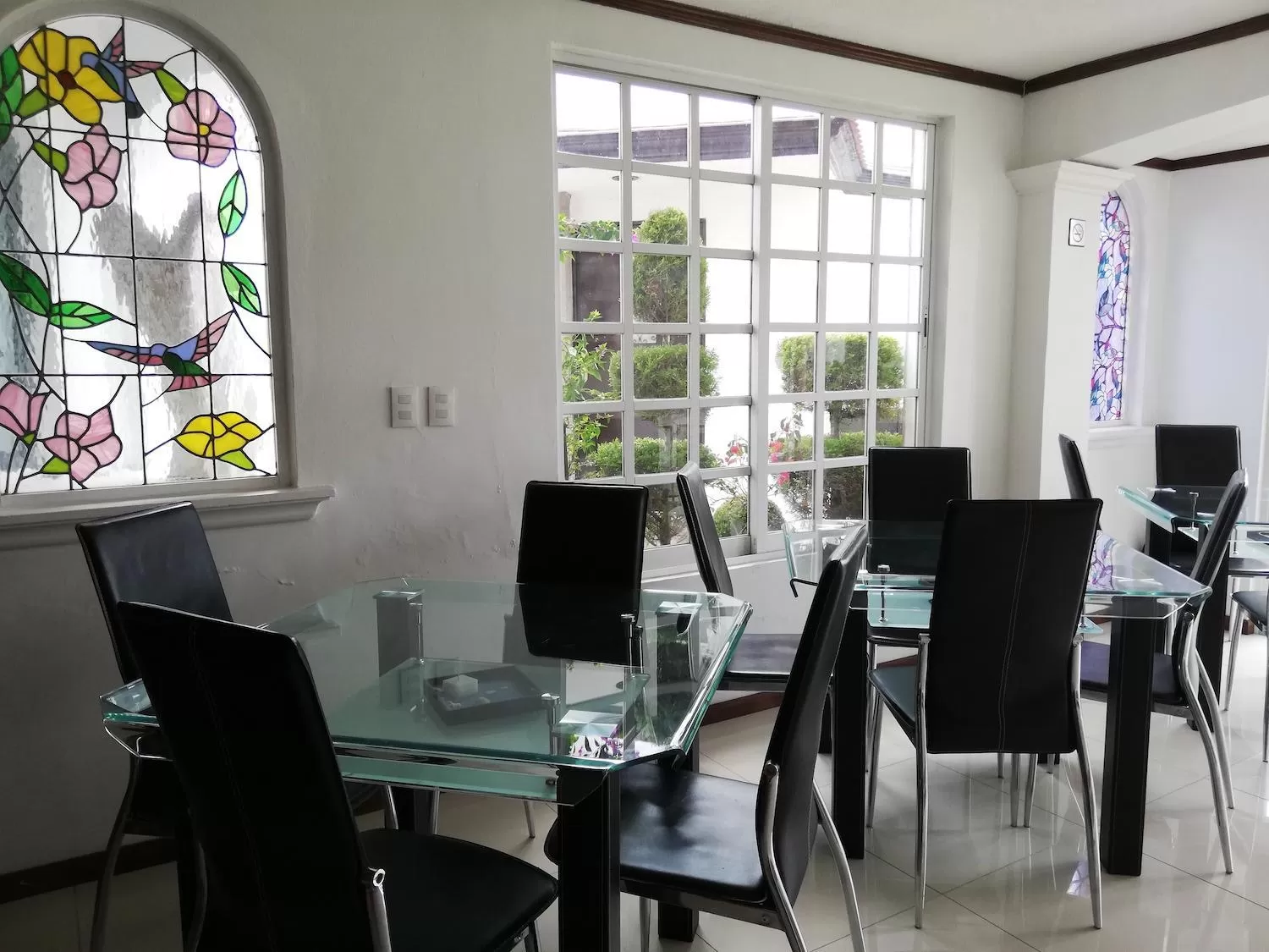 Dining area in La Aurora Hotel Like Home