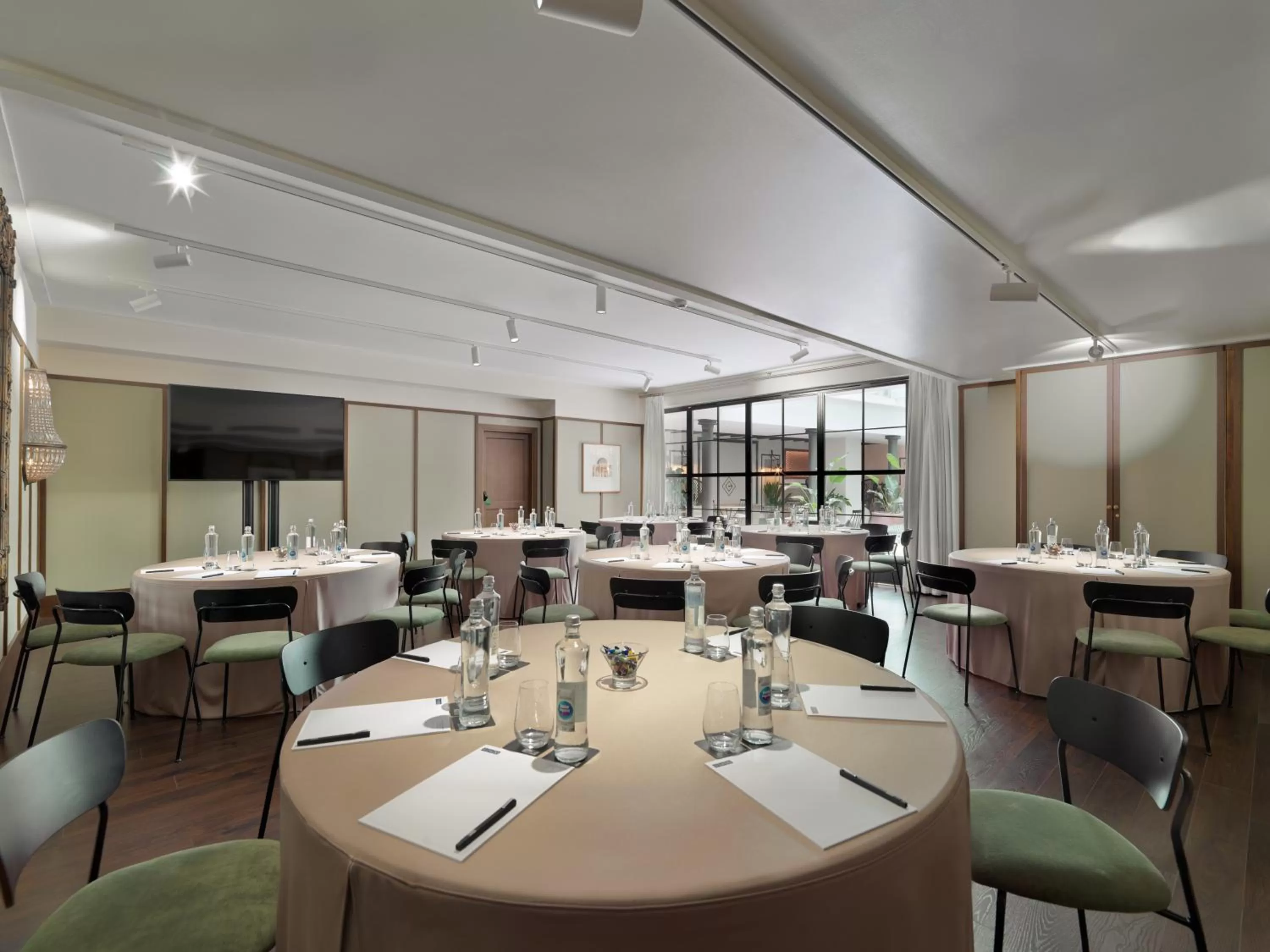 Business facilities in H10 Casa de la Plata