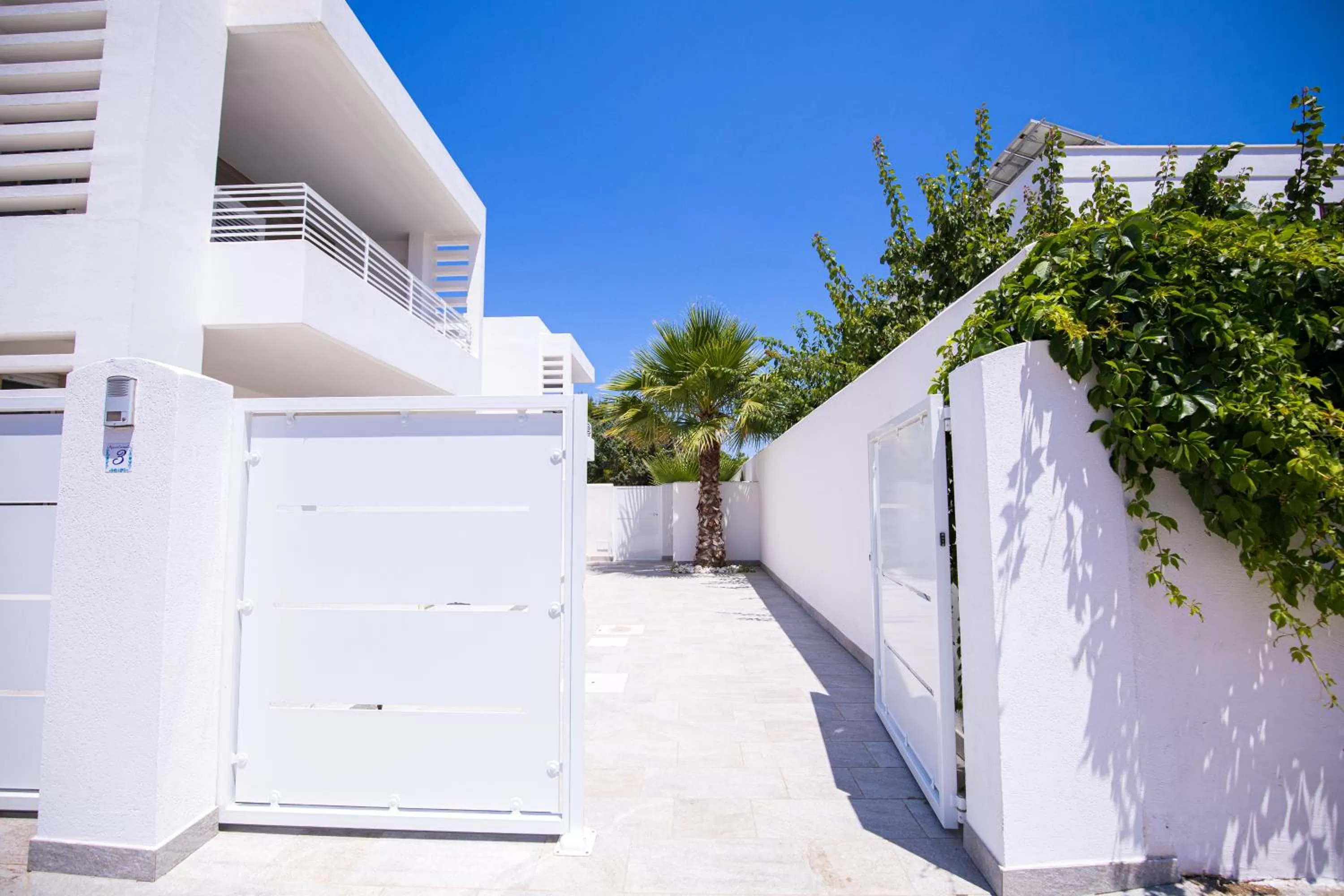 Garden in Donnosanto Residence Pantanagianni