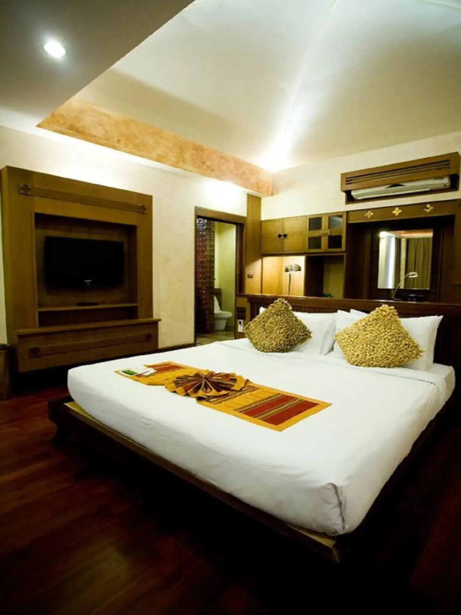 TV and multimedia, Bed in Montien House - SHA Plus TV and multimedia, Bed in Montien House - SHA Plus