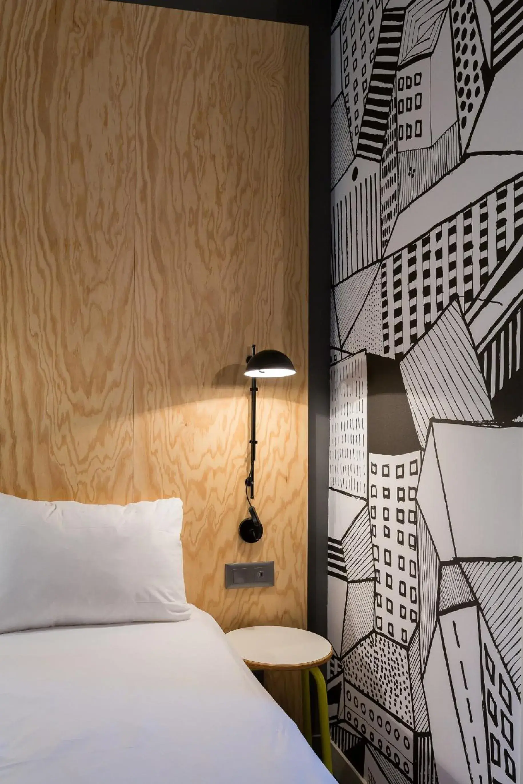Bedroom, Bed in Ibis Styles Paris Place d'Italie - Butte Aux Cailles