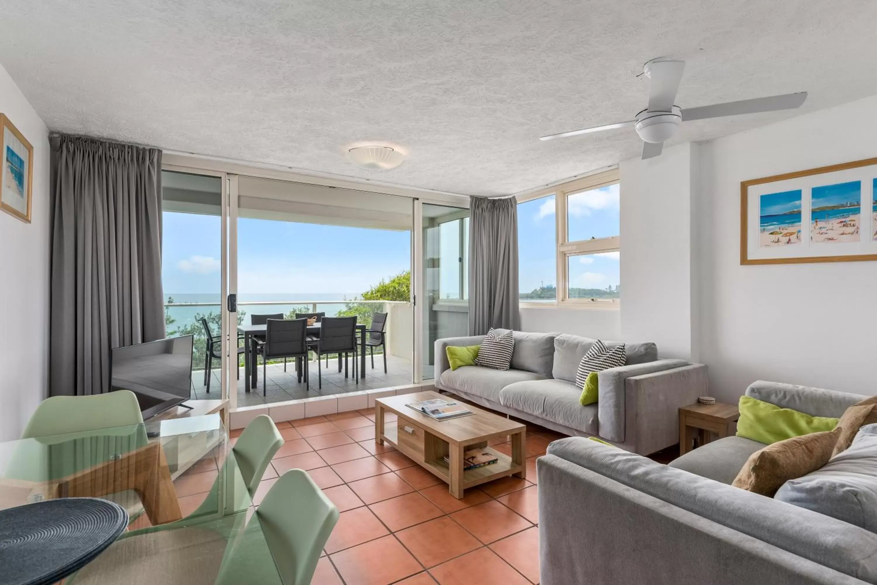 Living room, Seating Area in 84 The Spit Holiday Apartments