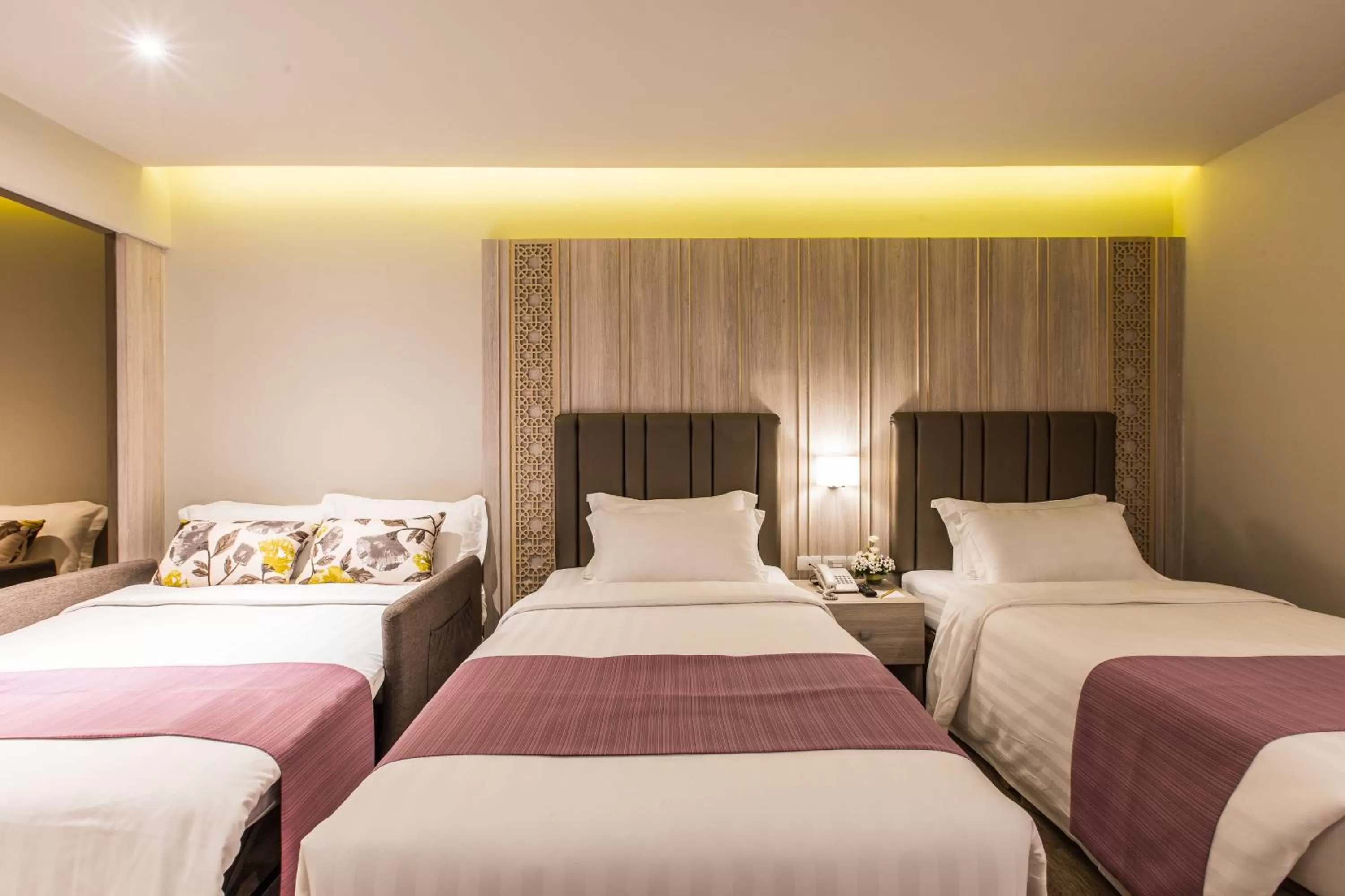 Bed in S.D. Avenue Hotel