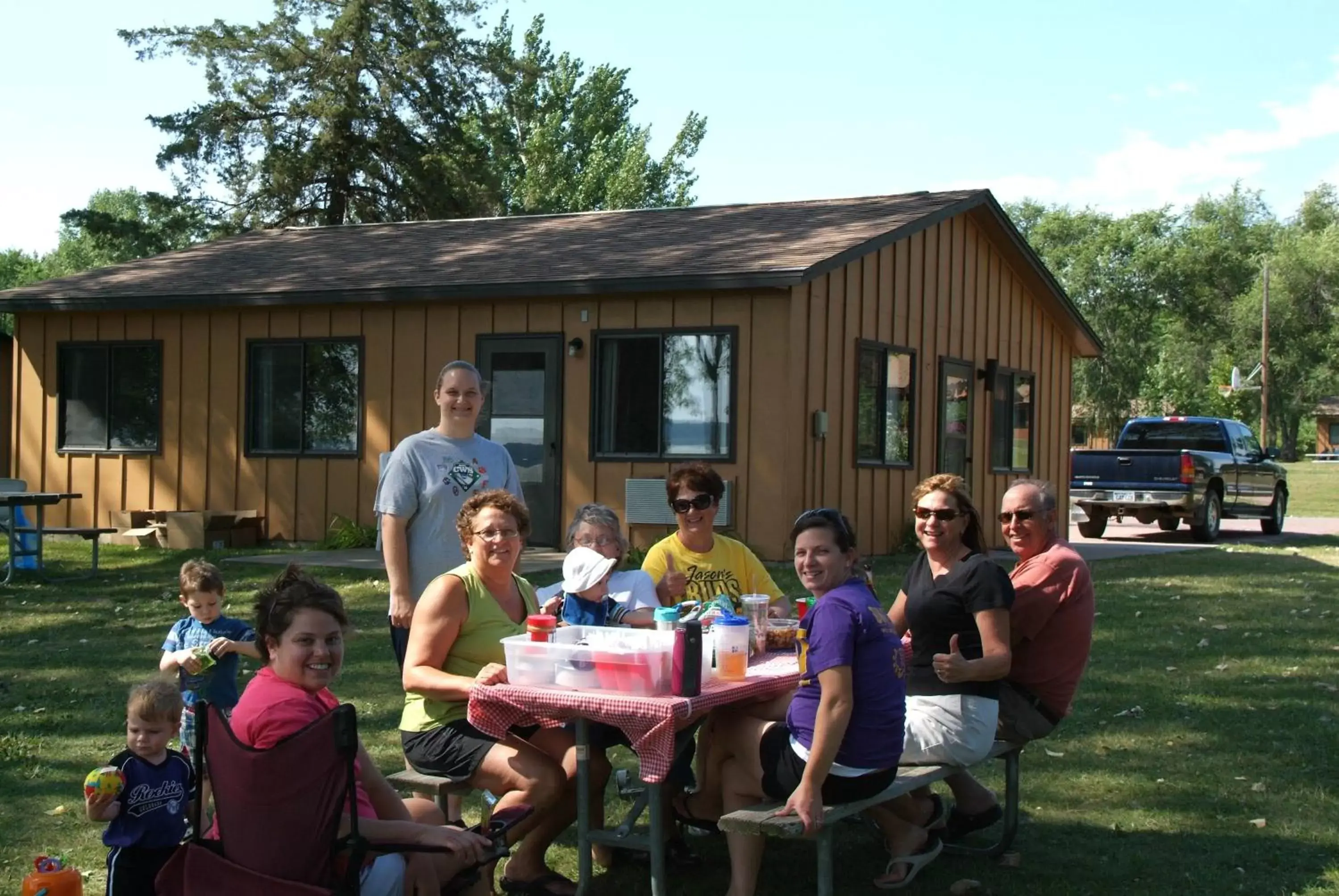 People in Lewis & Clark Resort