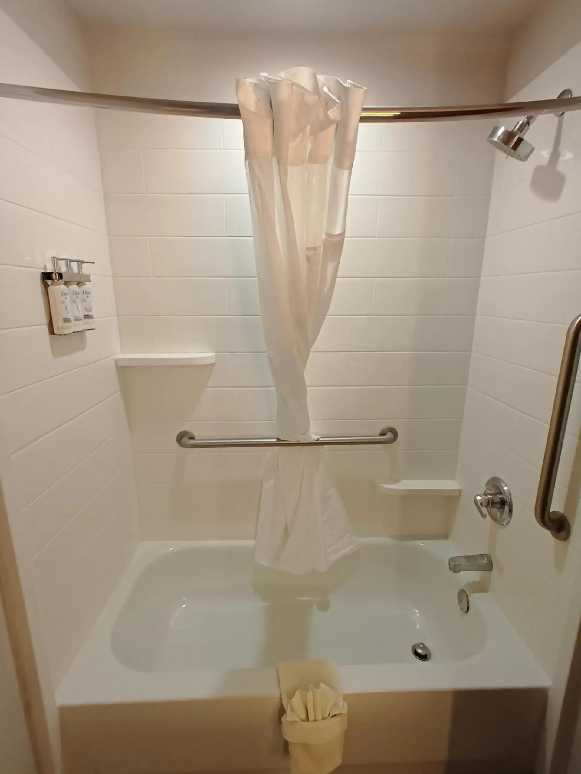 Bathroom in Holiday Inn Express & Suites - Jourdanton-Pleasanton, an IHG Hotel