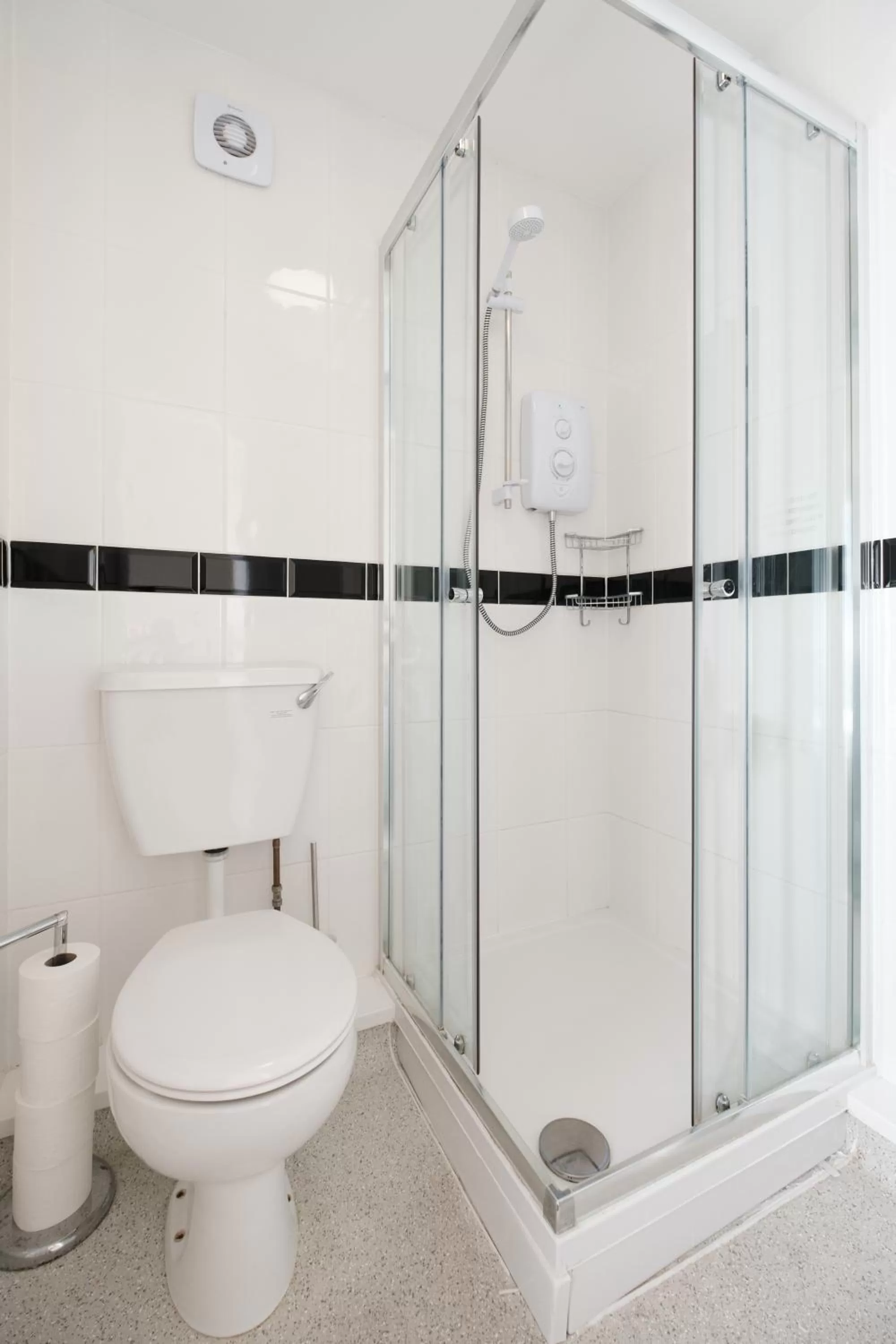 Deluxe Double Room with Shower in OYO The Pickering Park Hotel