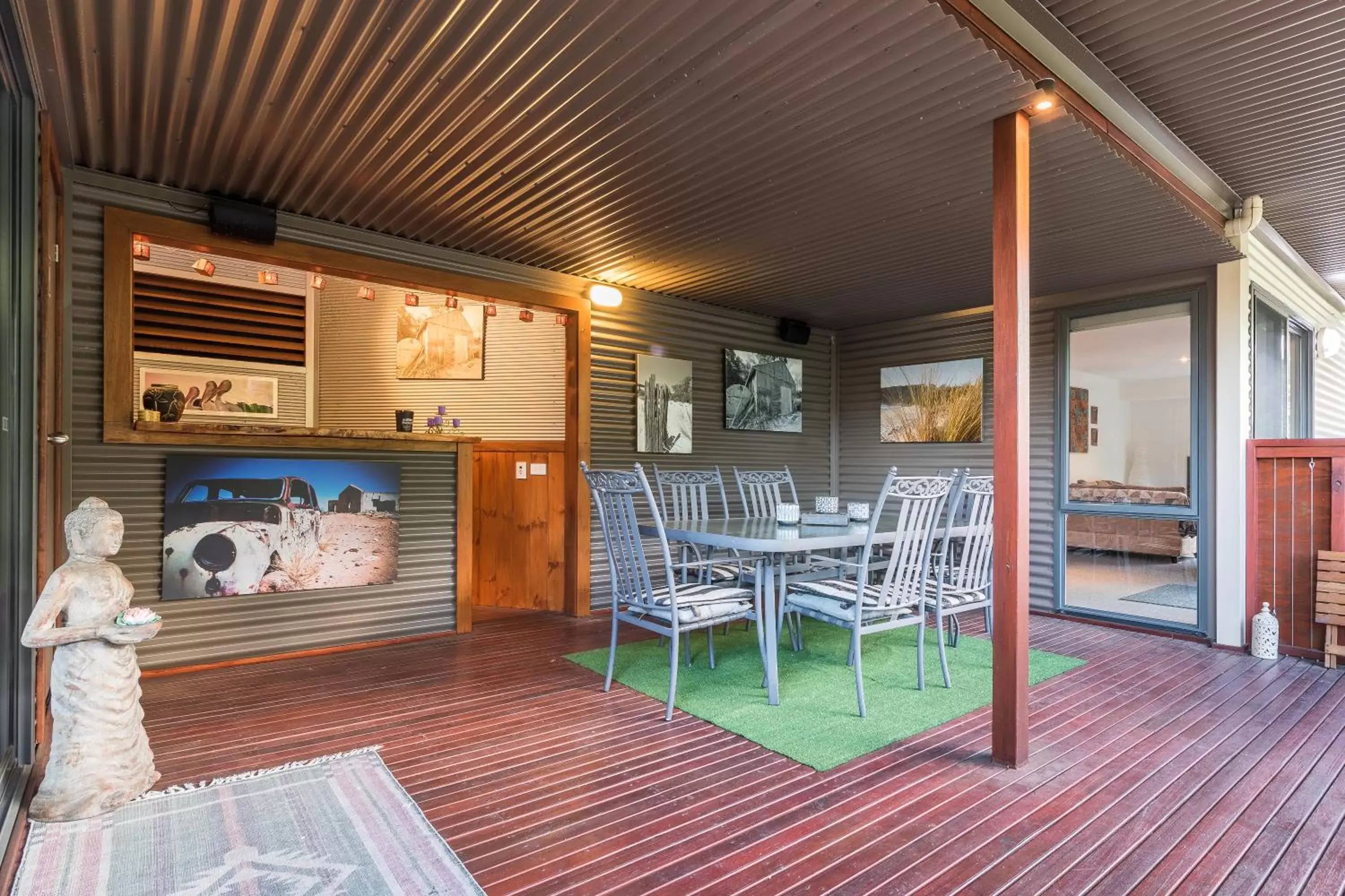 BBQ facilities in Balconies Dolphincove