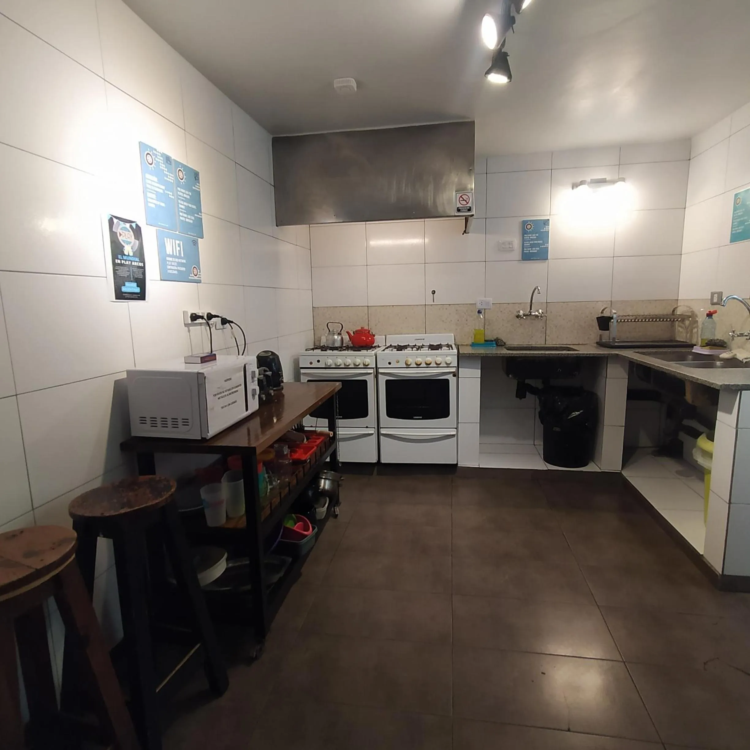 Kitchen or kitchenette in Play Hostel Arcos