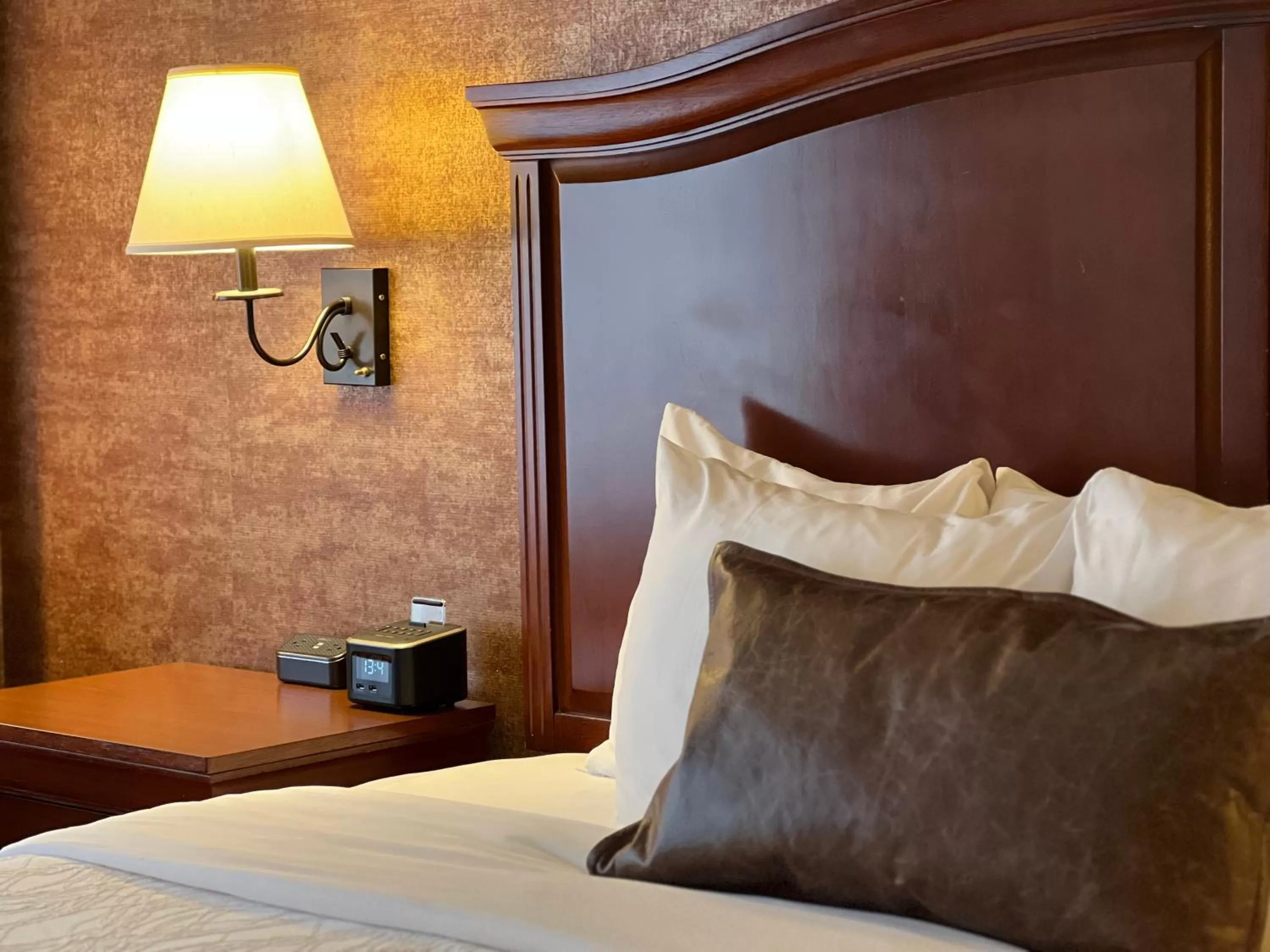 Bed in Maine Evergreen Hotel, an Ascend Collection Hotel