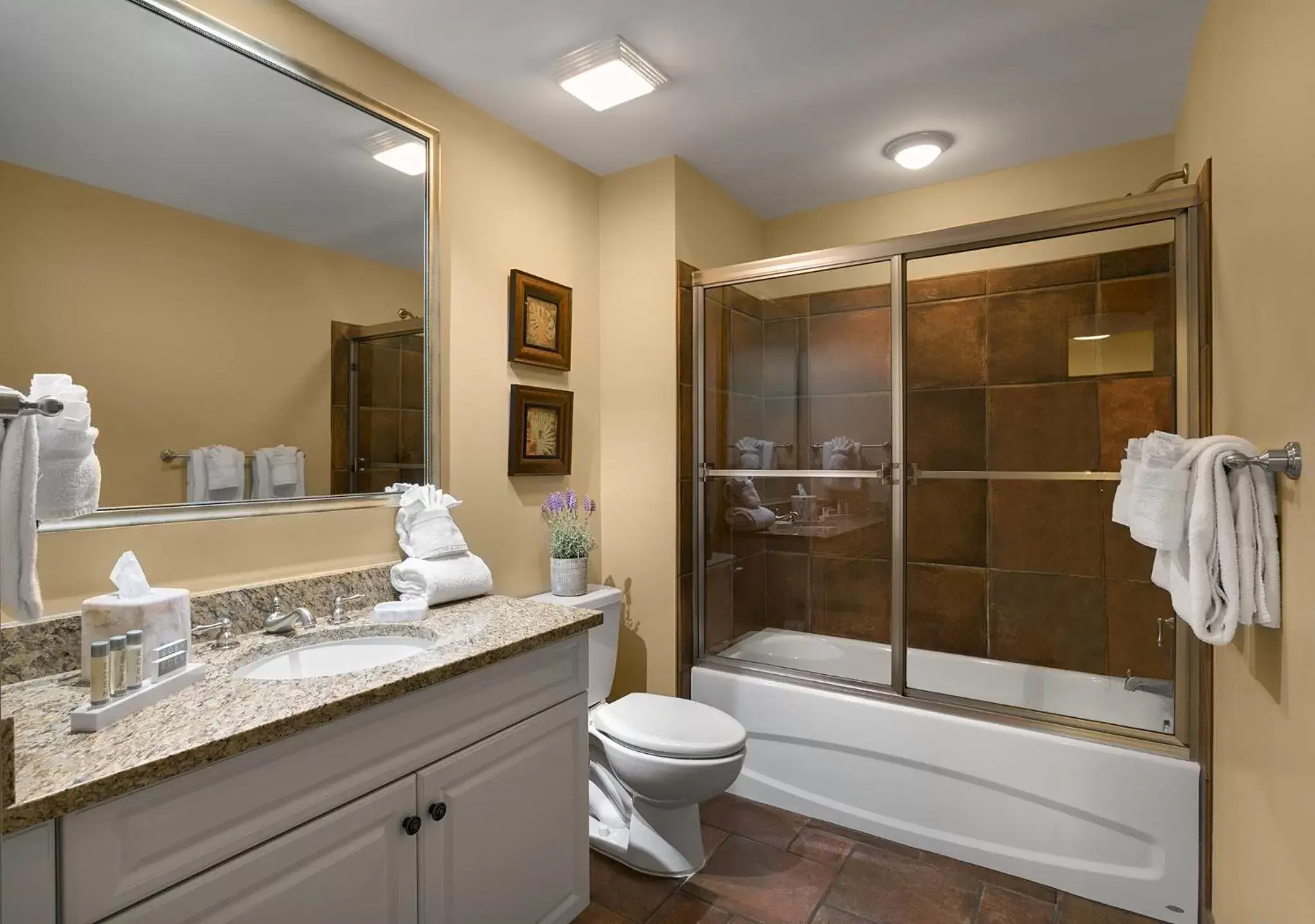 Hampton Oceanfront Two Bedroom Condo in North Beach Resort & Villas Hampton Oceanfront Two Bedroom Condo in North Beach Resort & Villas