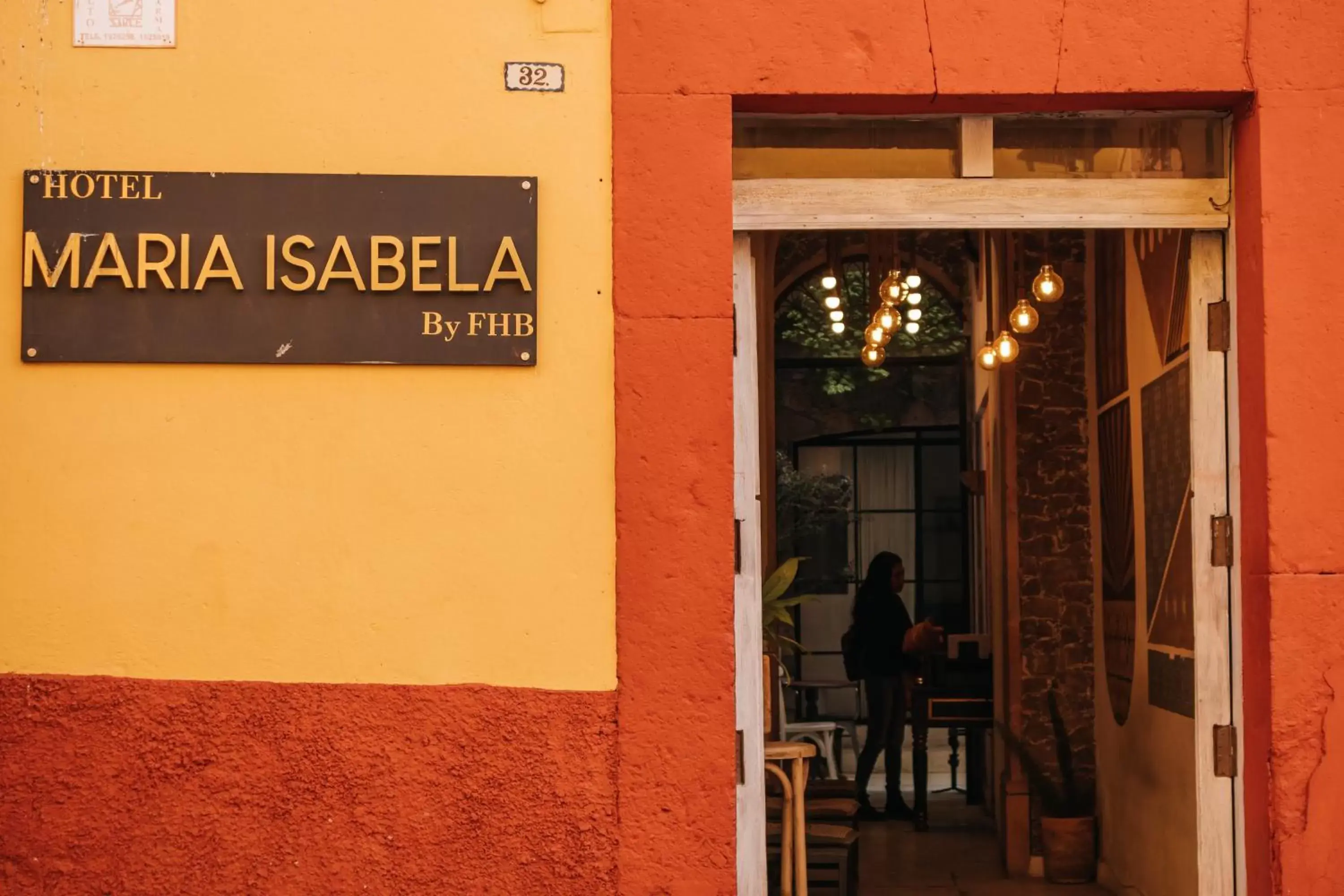 Facade/entrance in Hotel Maria Isabela