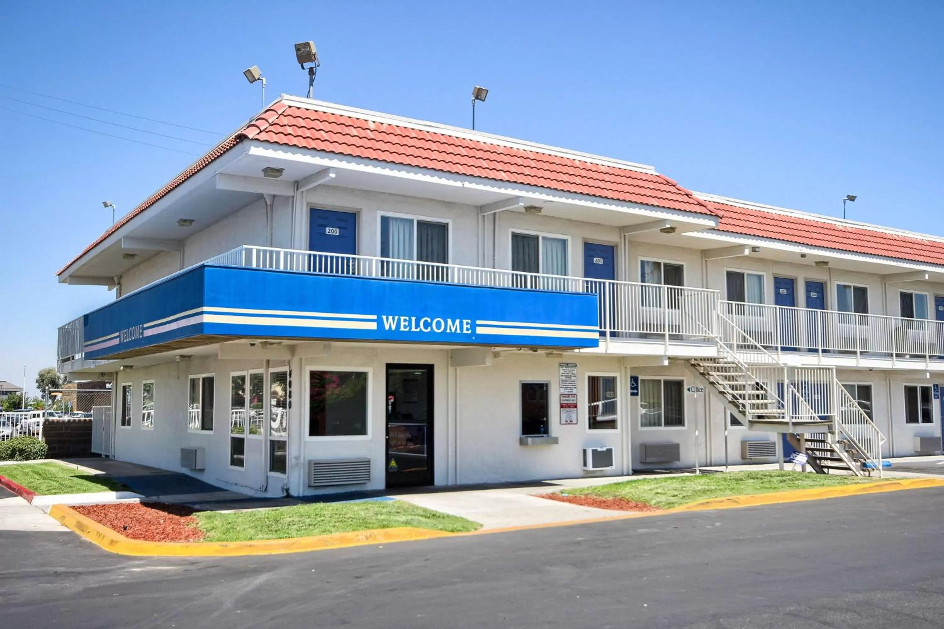 Property building in Motel 6-Fresno, CA - Blackstone South