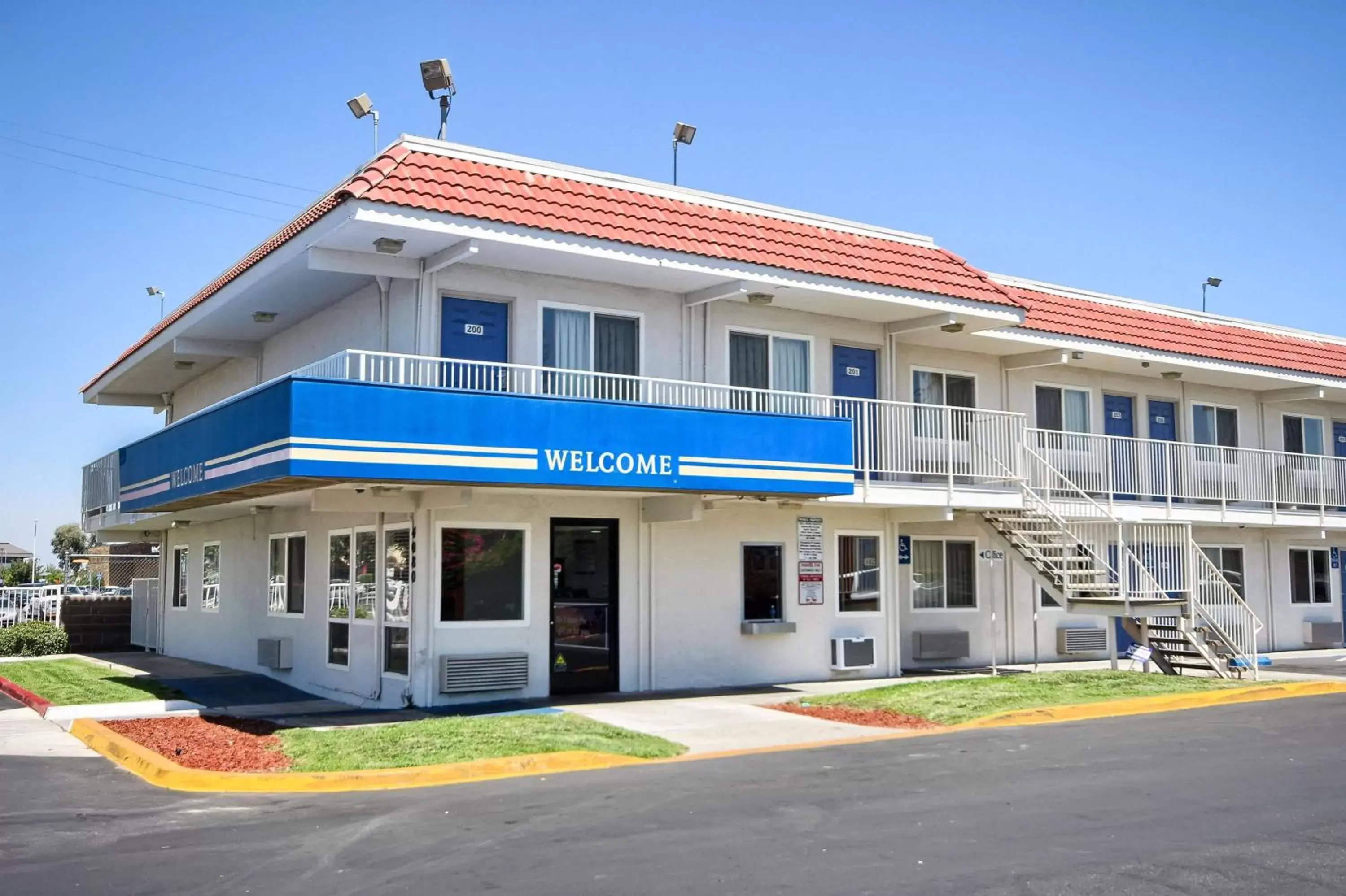 Property Building in Motel 6-Fresno, CA - Blackstone South