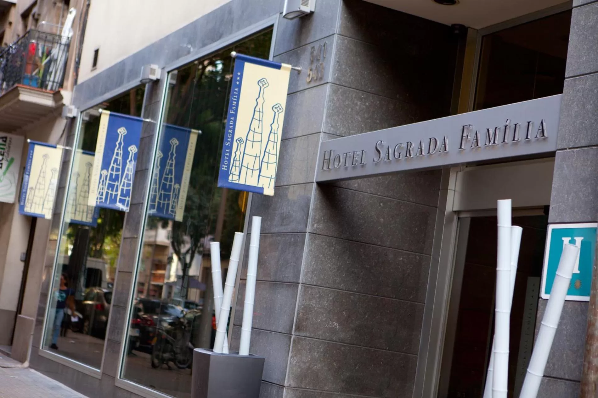 Facade/entrance in Hotel Sagrada Familia