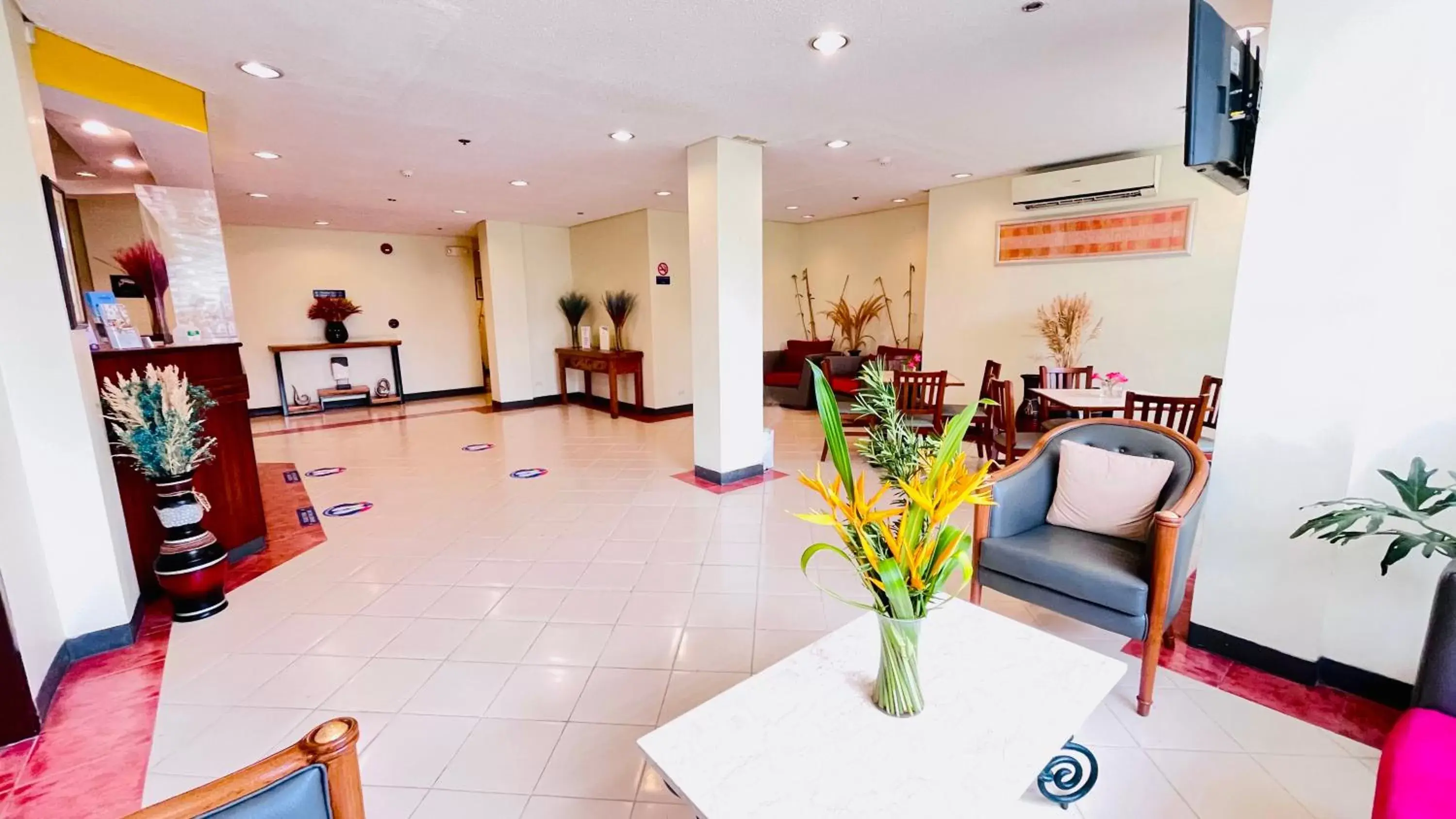 Lobby or reception, Lobby/Reception in Microtel by Wyndham Tarlac