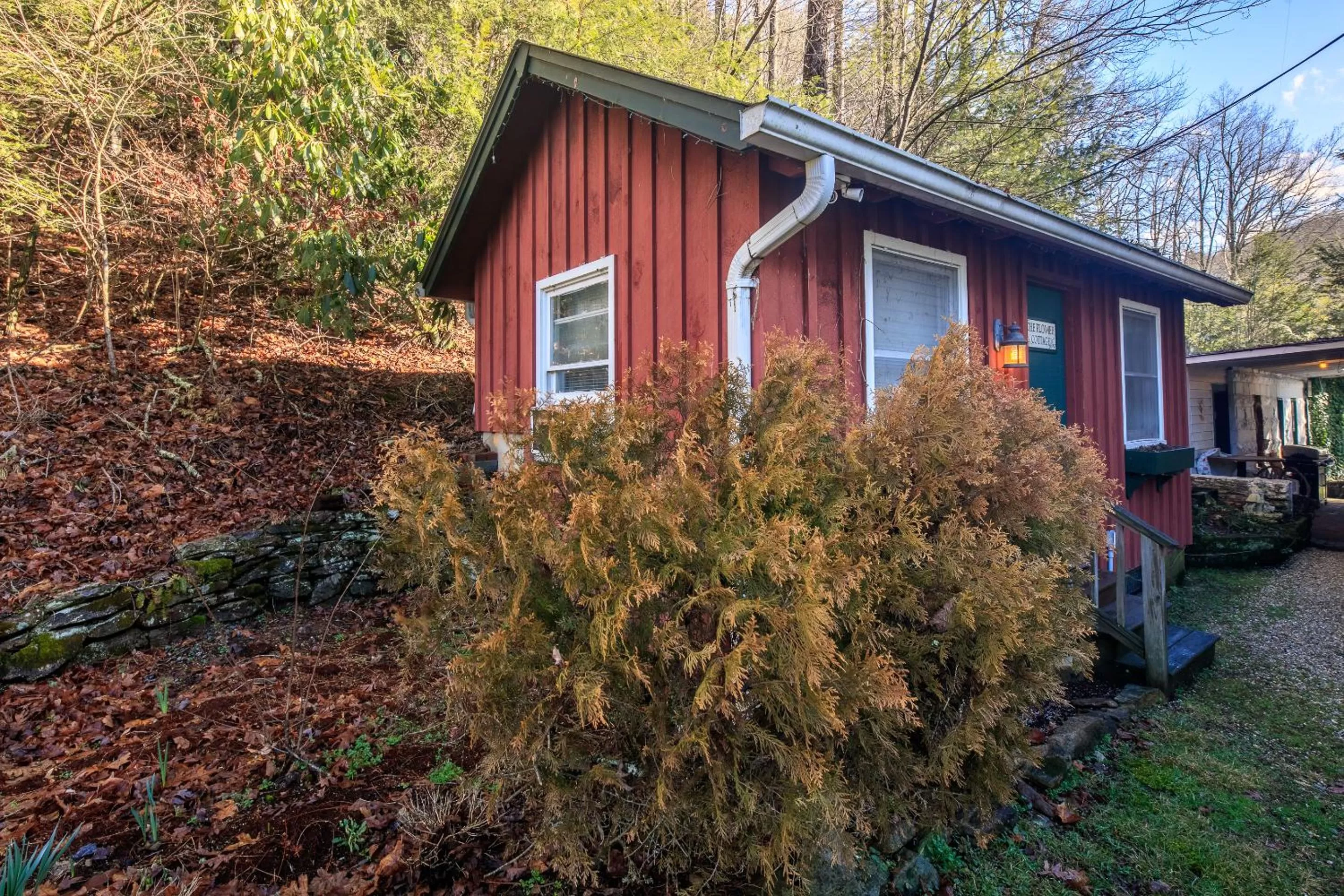 Property Building in Taylor House Inn