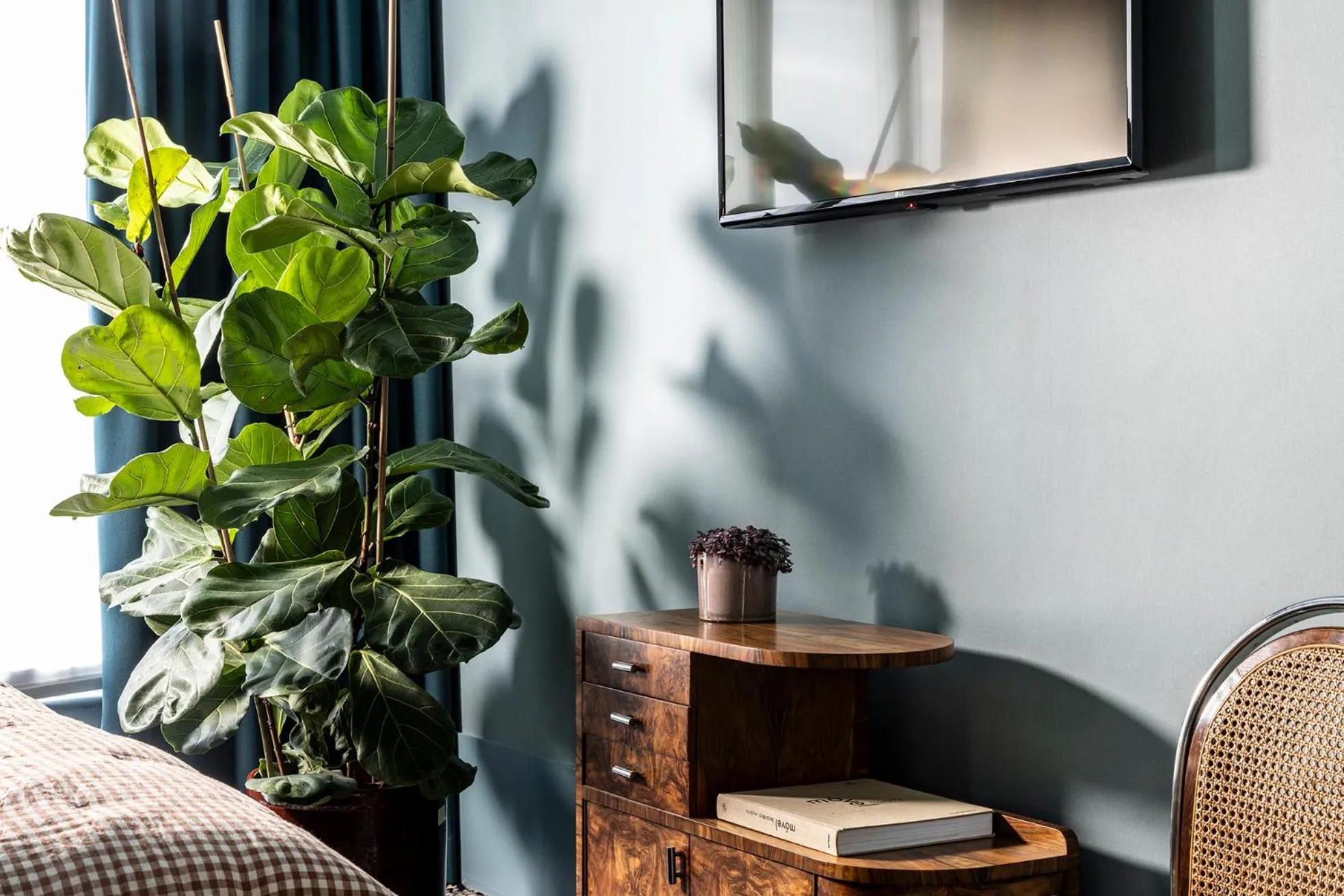 Decorative detail, TV/Entertainment Center in Hôtel du Home Moderne