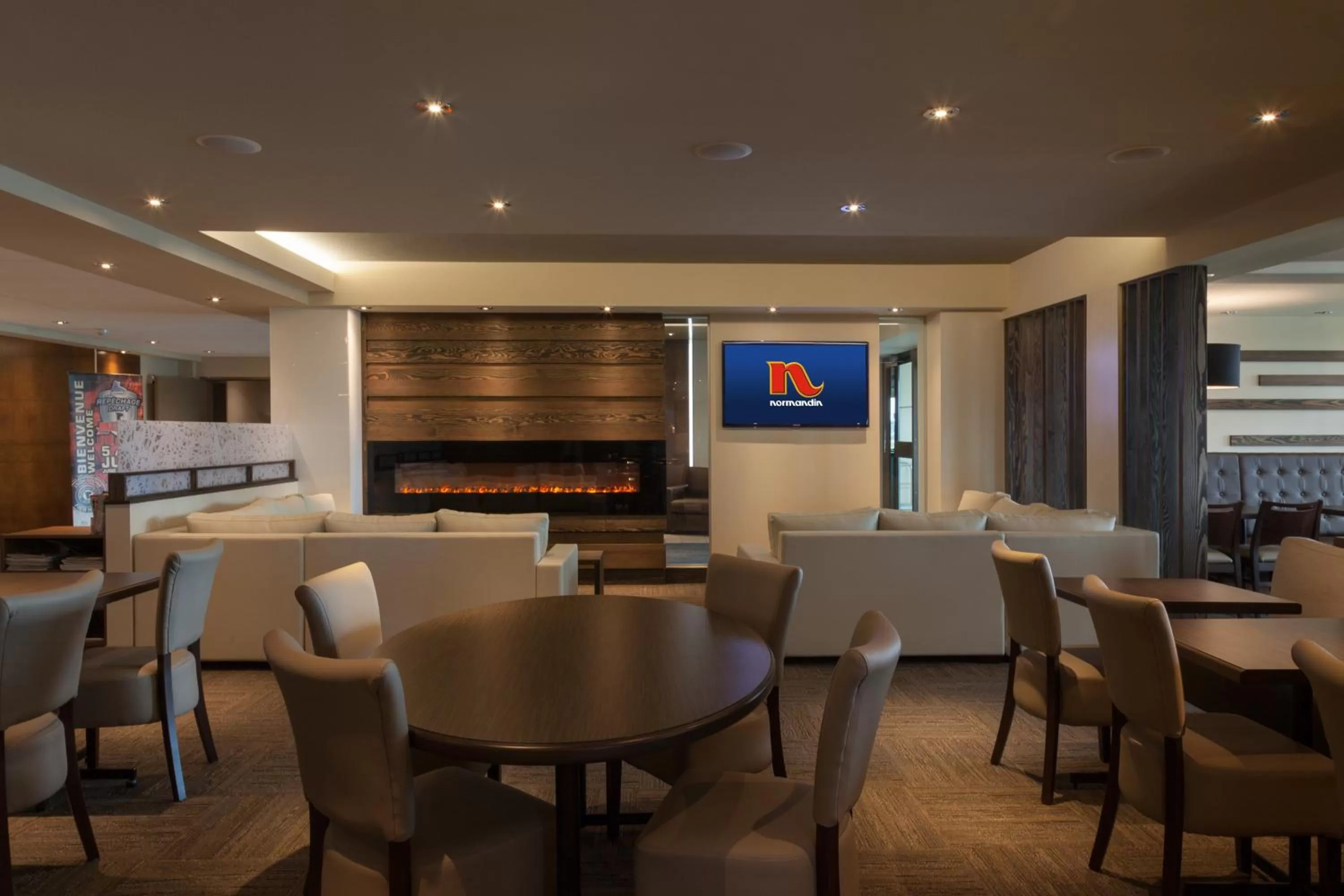 Restaurant/places to eat in Hôtel & Suites Normandin Québec