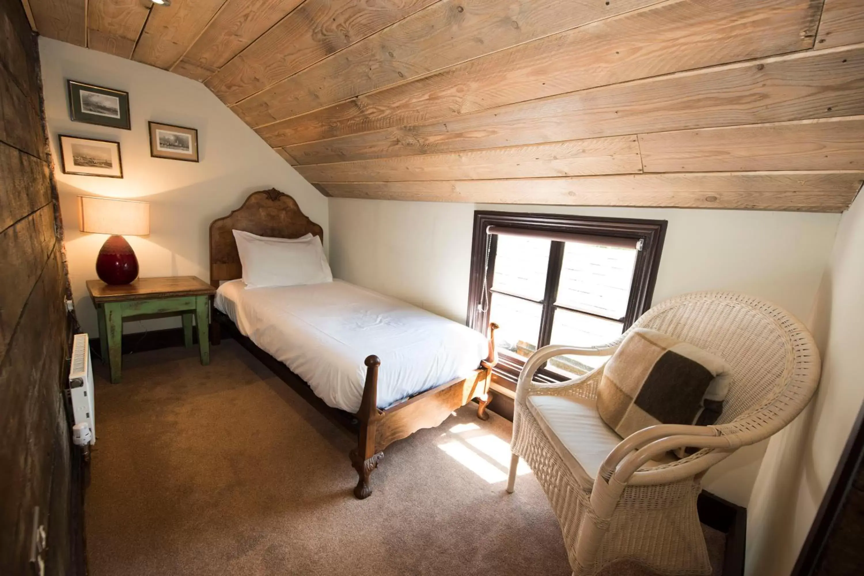 Bedroom, Bed in Alma Inn & Dining Rooms