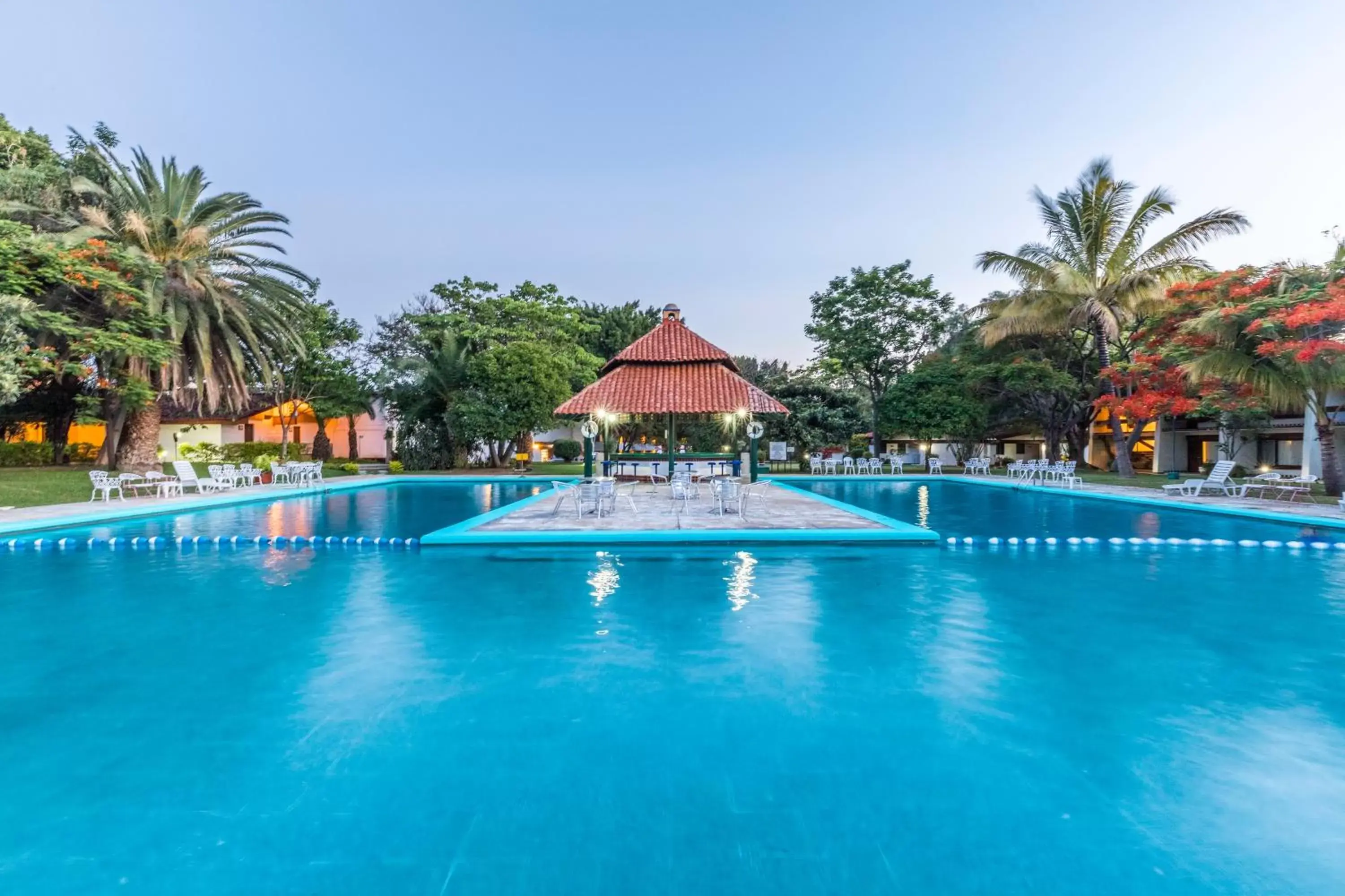 Swimming Pool in Mision De Los Angeles